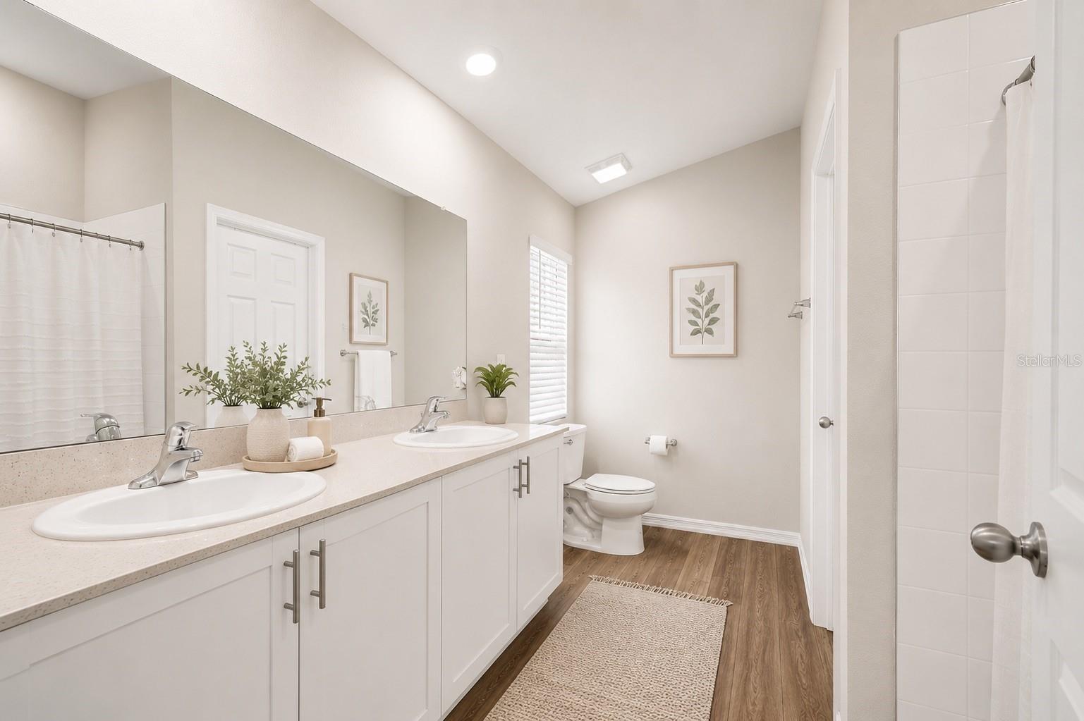 14919 Sterling Spur Ave, Lithia FL 33547 - Primary Bath