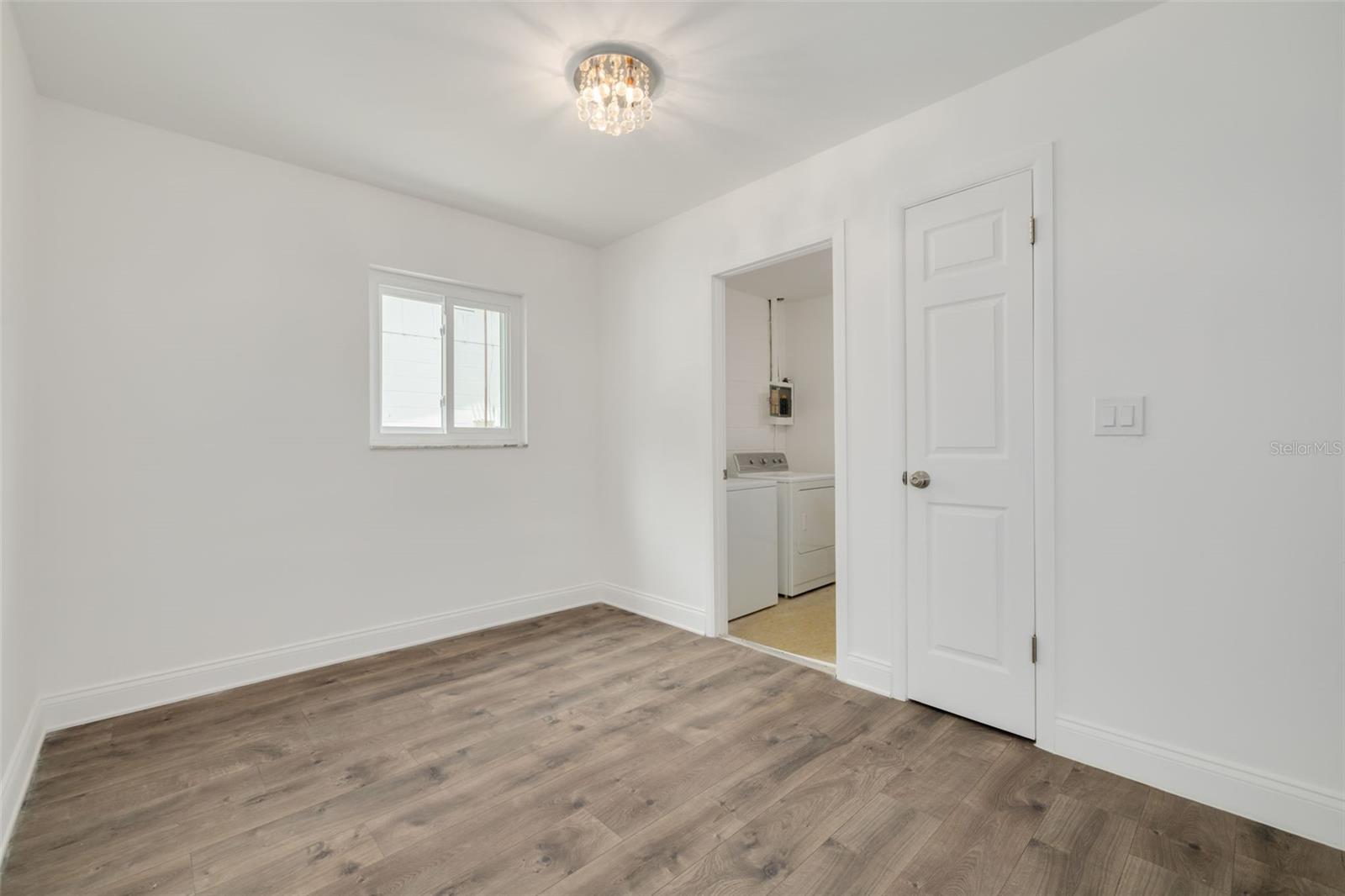 Dining with Access to Laundry Room