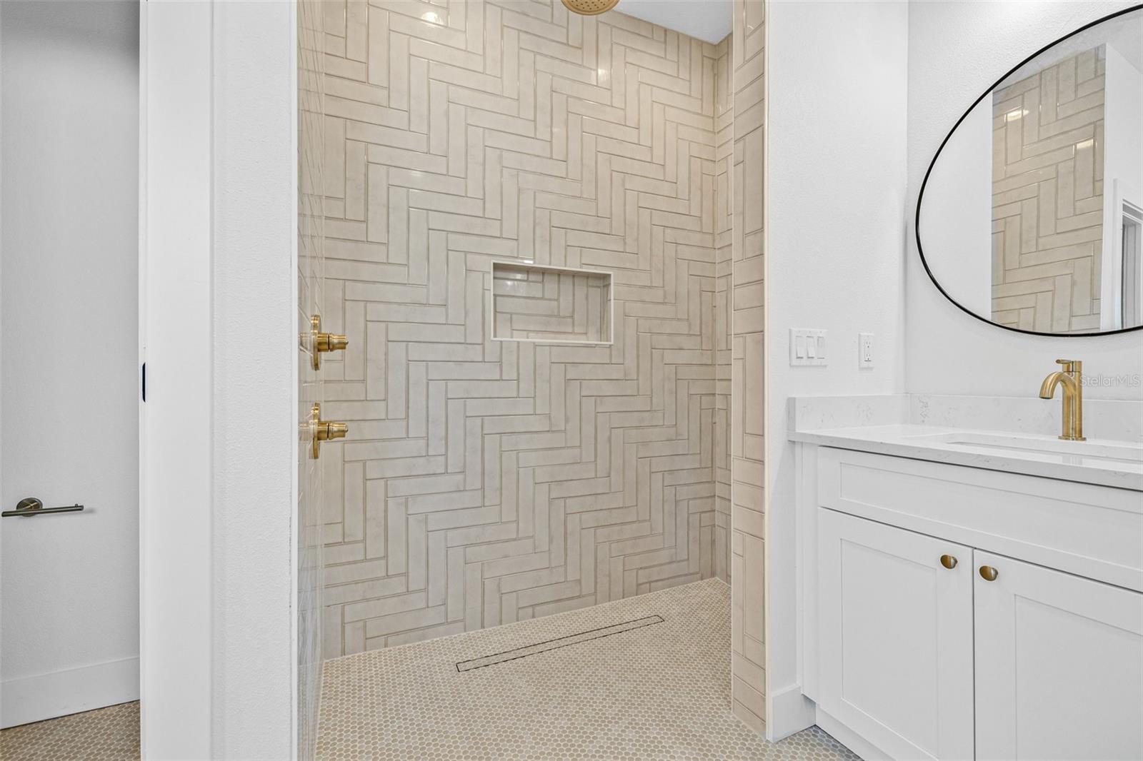 Primary Shower