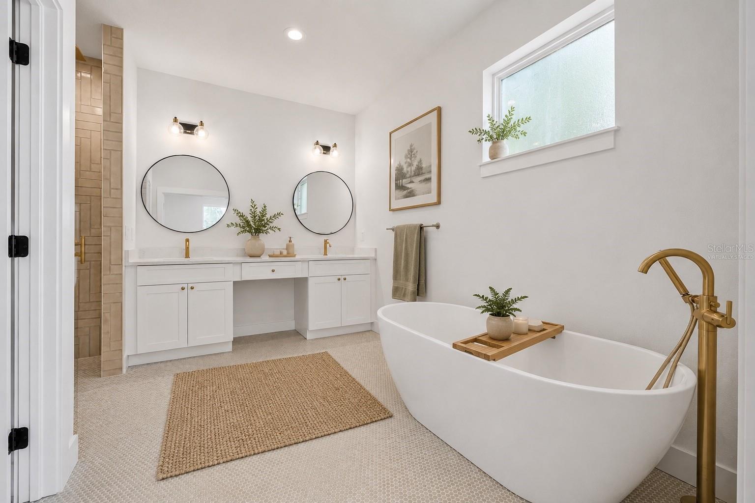 Primary Bath (Virtually Staged)