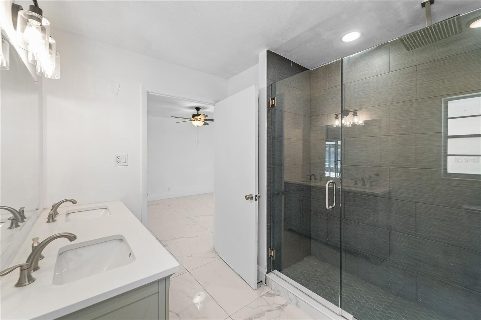 En Suite Bathroom