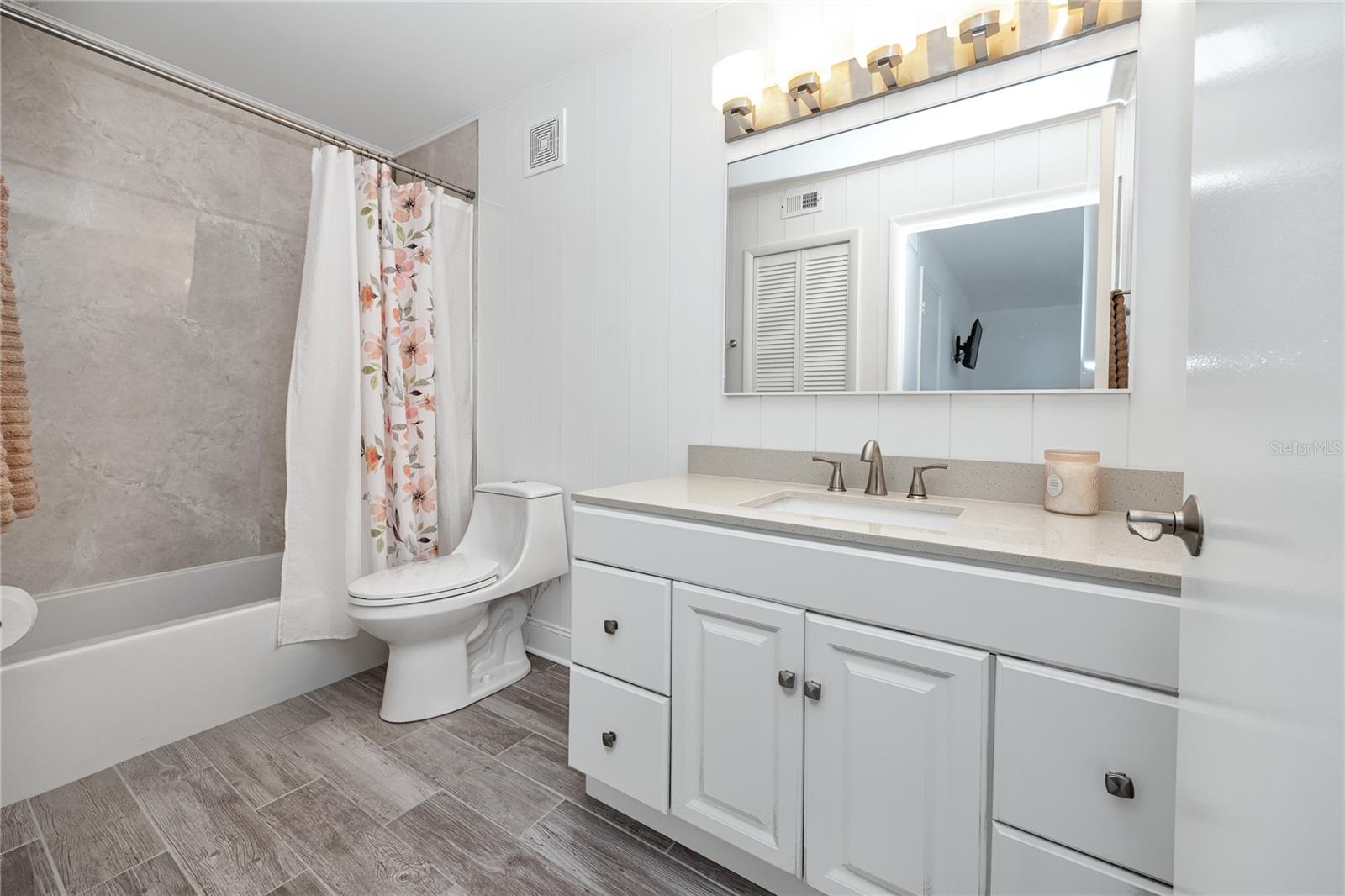 Primary Ensuite Bathroom at 2101 Fox Chase Blvd, #107, Palm Harbor, FL 34683