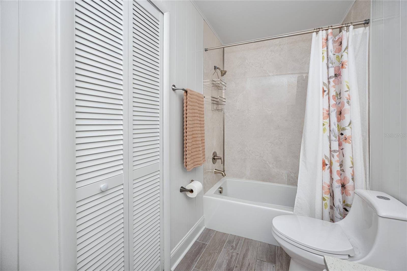 Primary Ensuite Bathroom at 2101 Fox Chase Blvd, #107, Palm Harbor, FL 34683