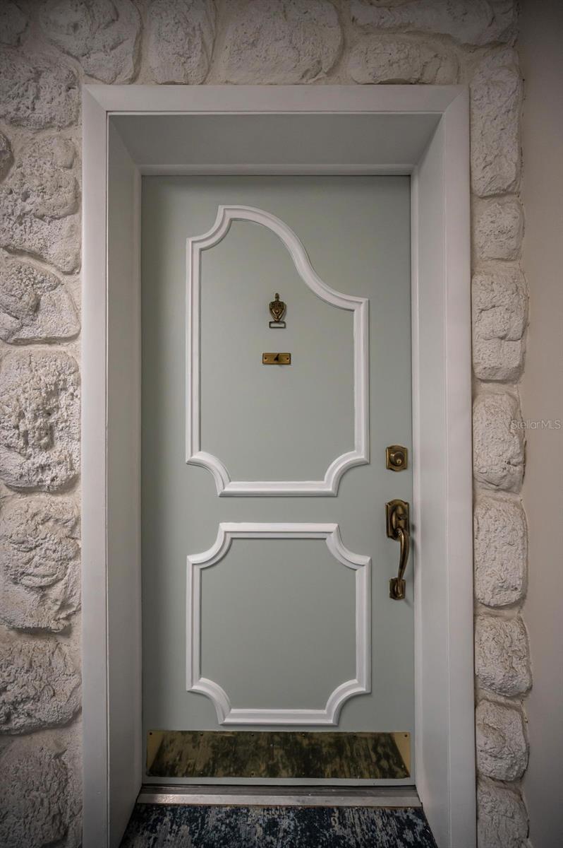 Front door unit 514
