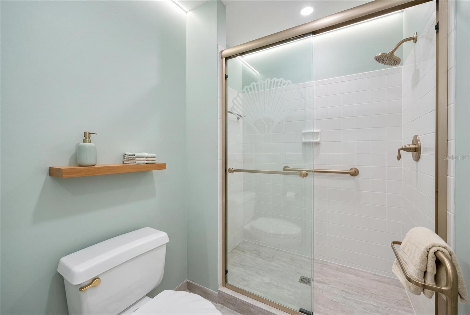 Master bathroom virtual staging