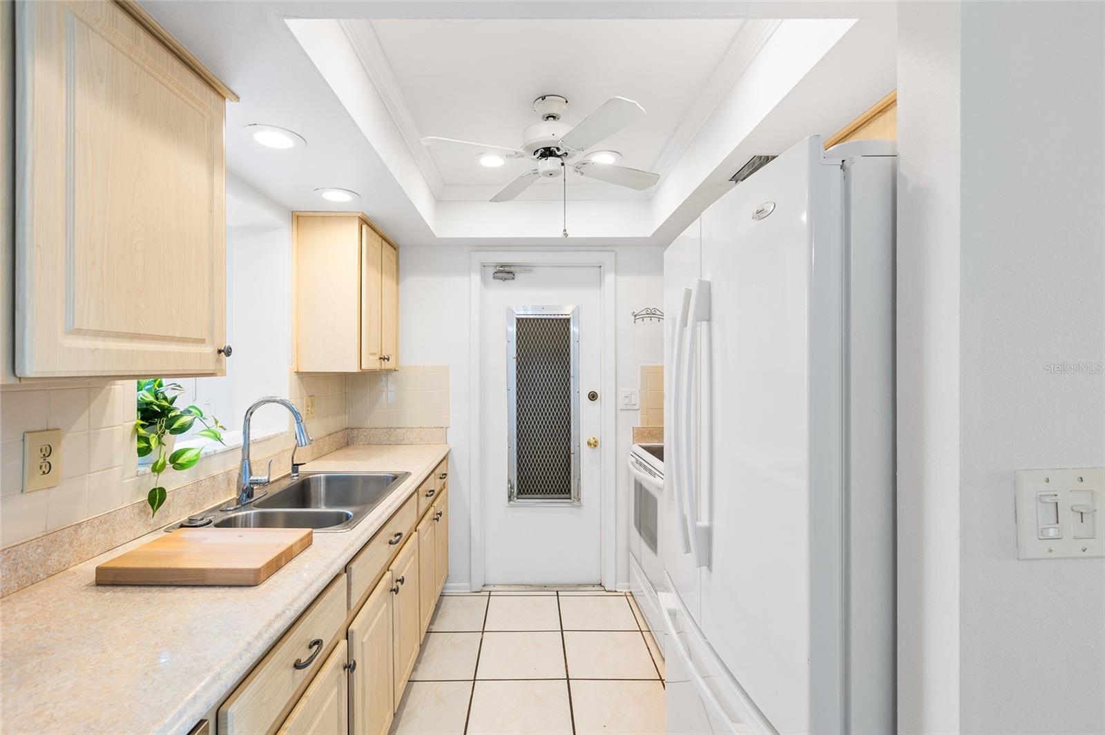 Kitchen W/NEW Dishwasher