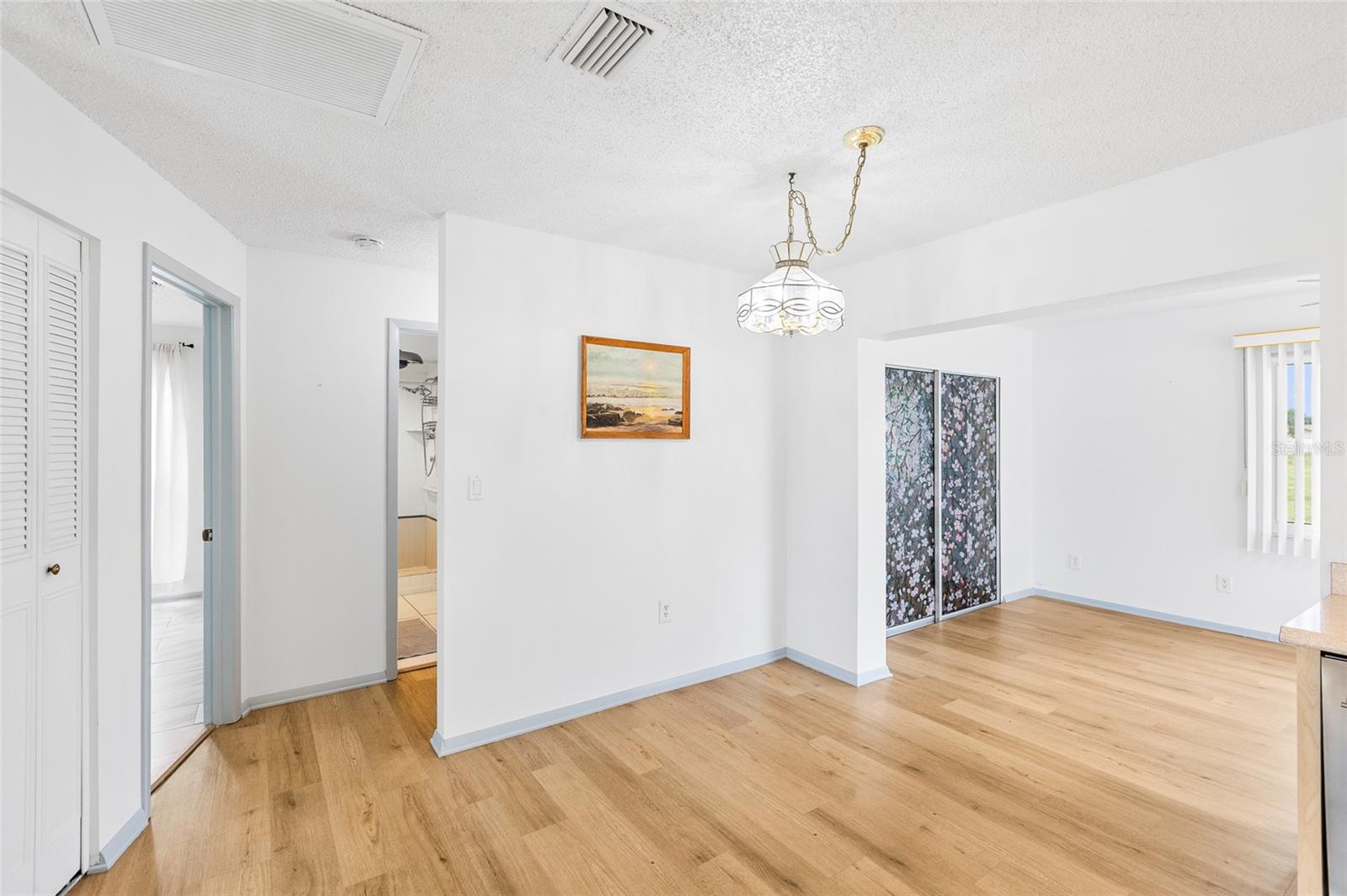 Dining Area / Hall to Bedrooms