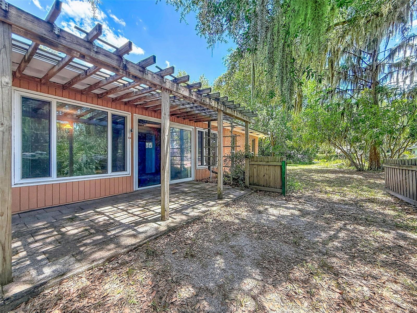 TB8507025