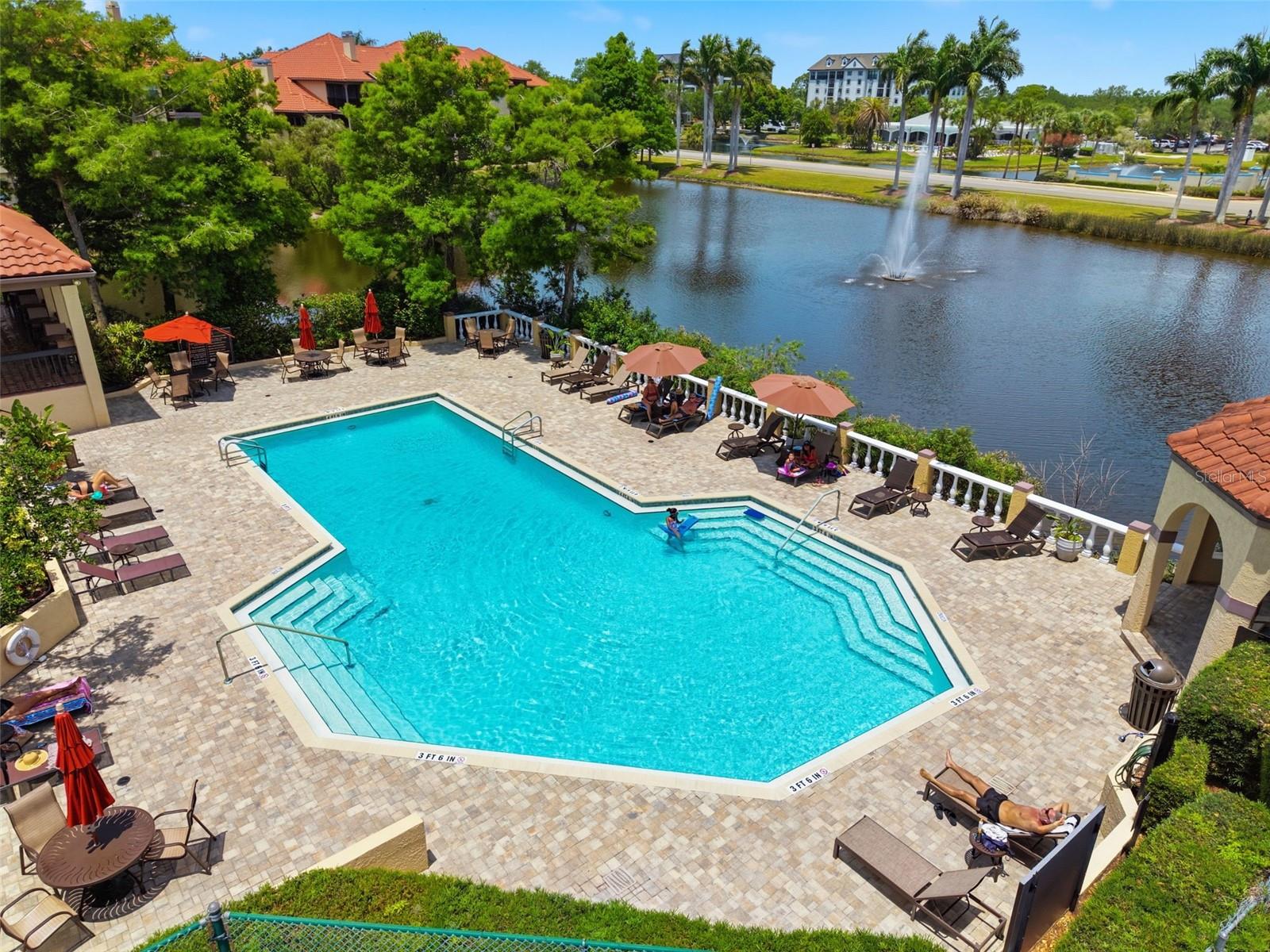 O6406536
