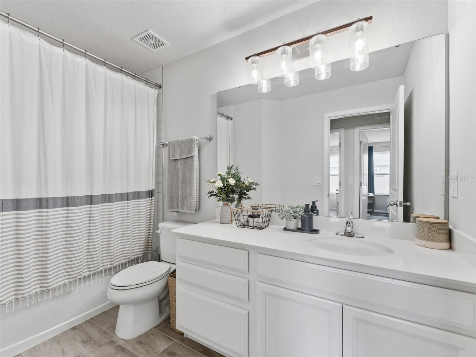 secondary bathroom