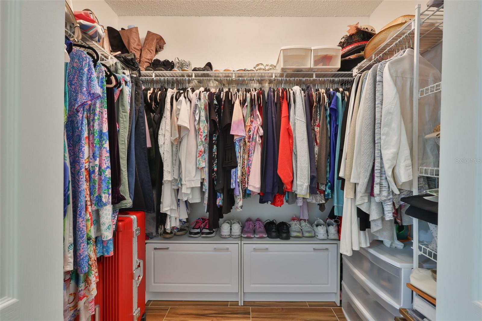 Primary Walk in Closet
