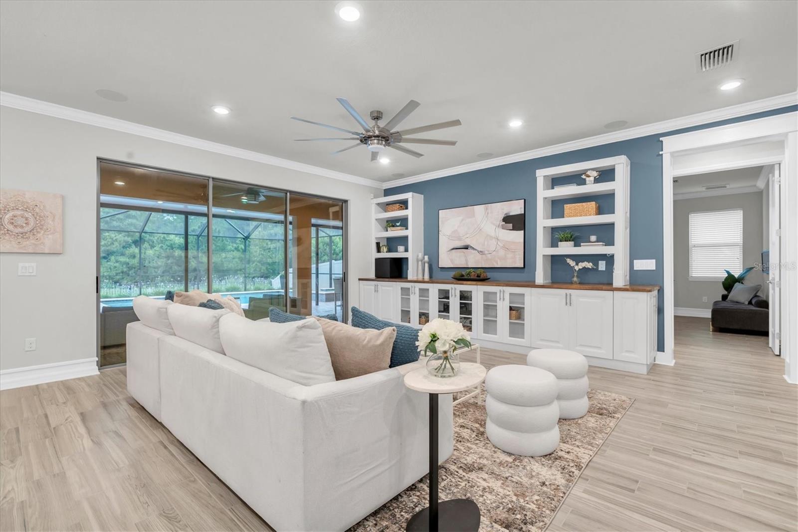 Family room w/ sliders