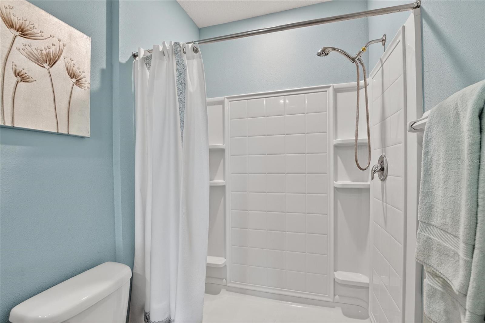EN SUIT BATHROOM