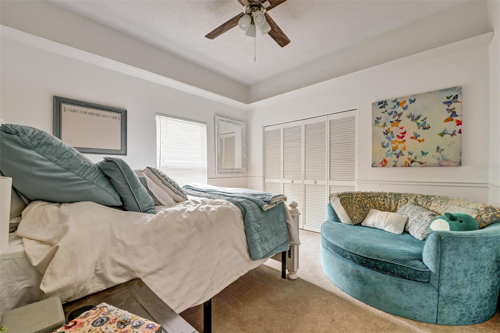 Bed 1 adjoins hall bath
