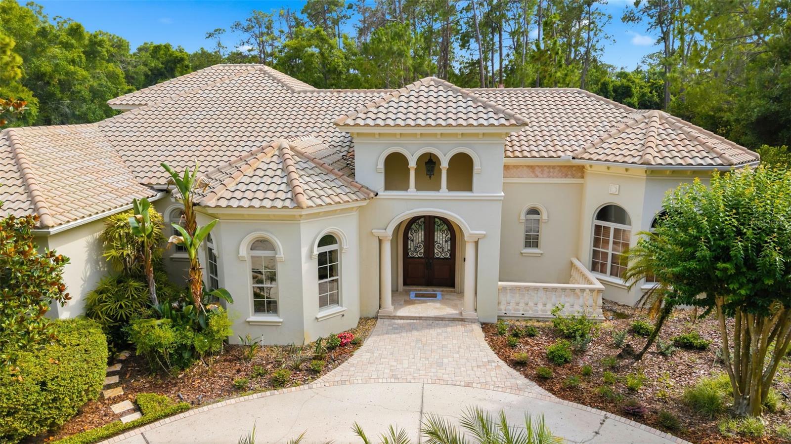 Welcome to 18901 Lakes Edge Way