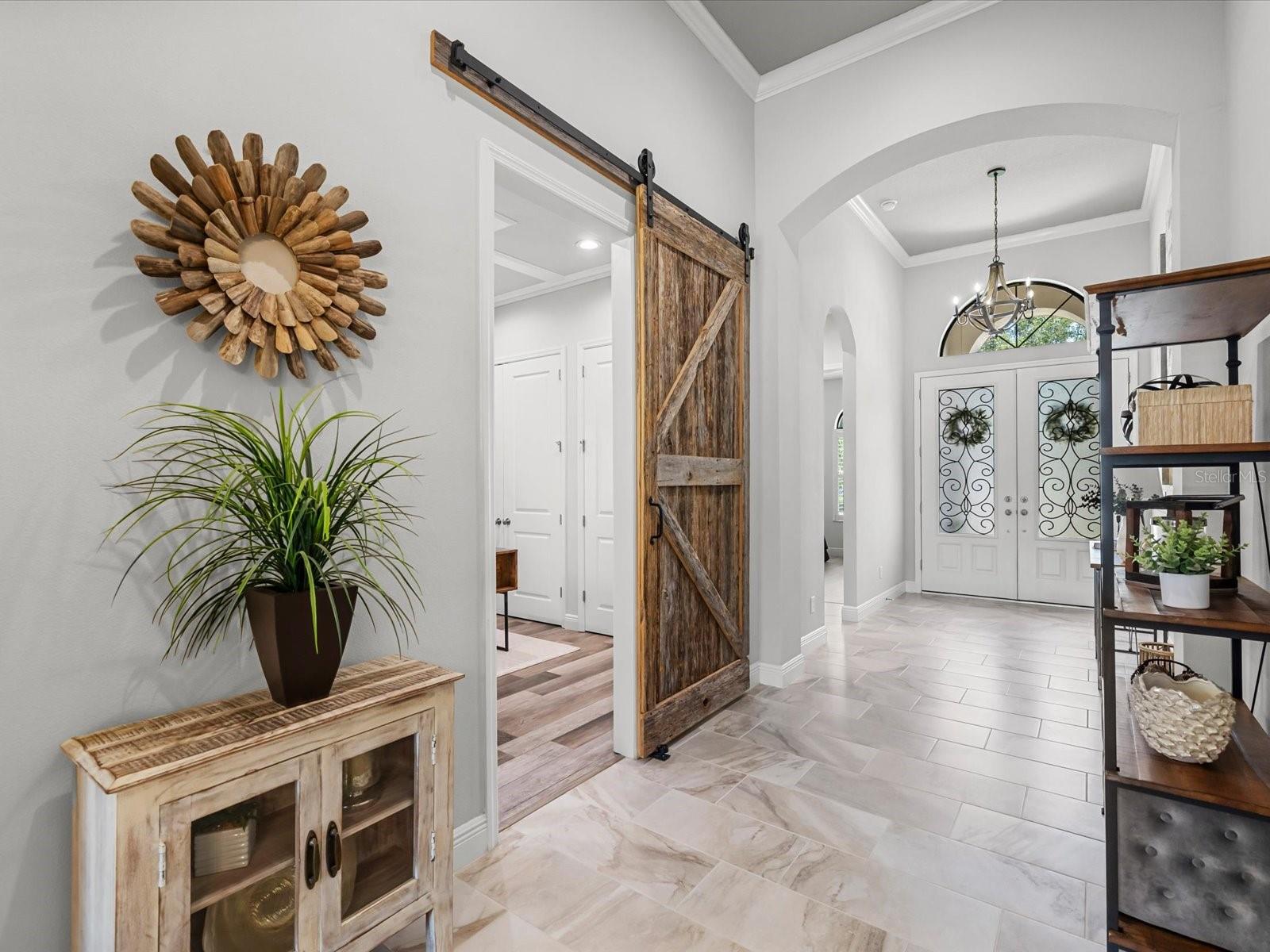Foyer/Office or 5th bedroom