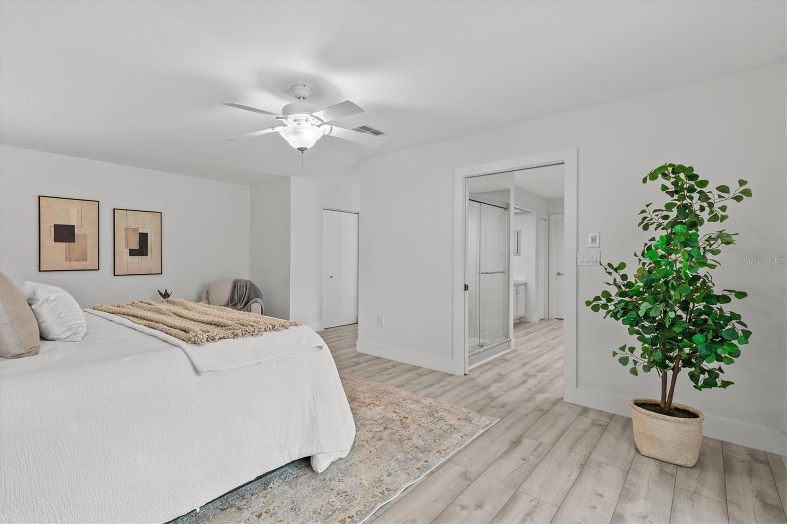 Primary suite