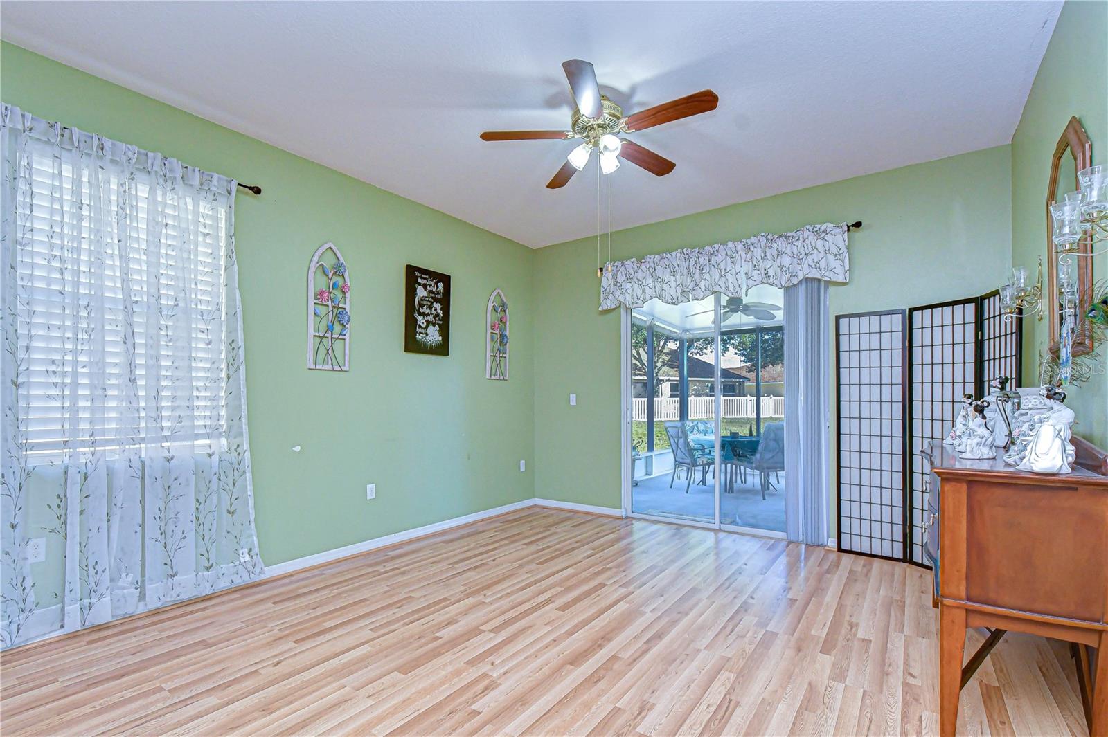 Formal Dining