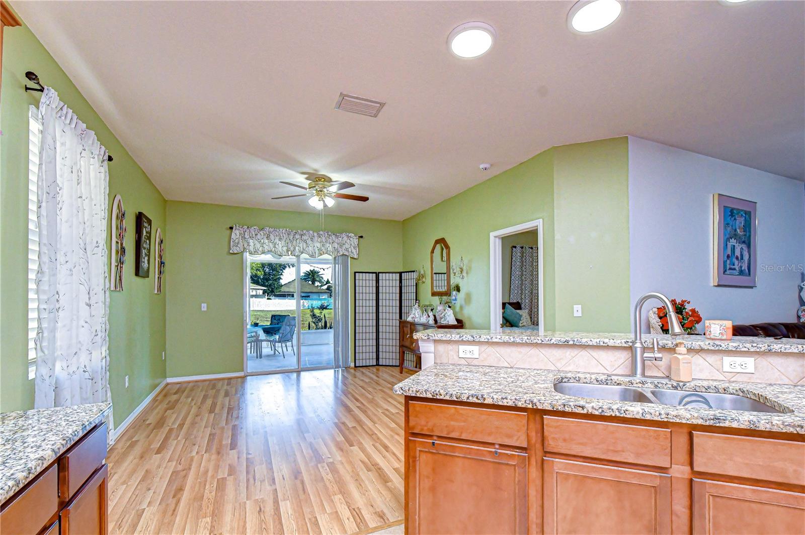 Formal Dining