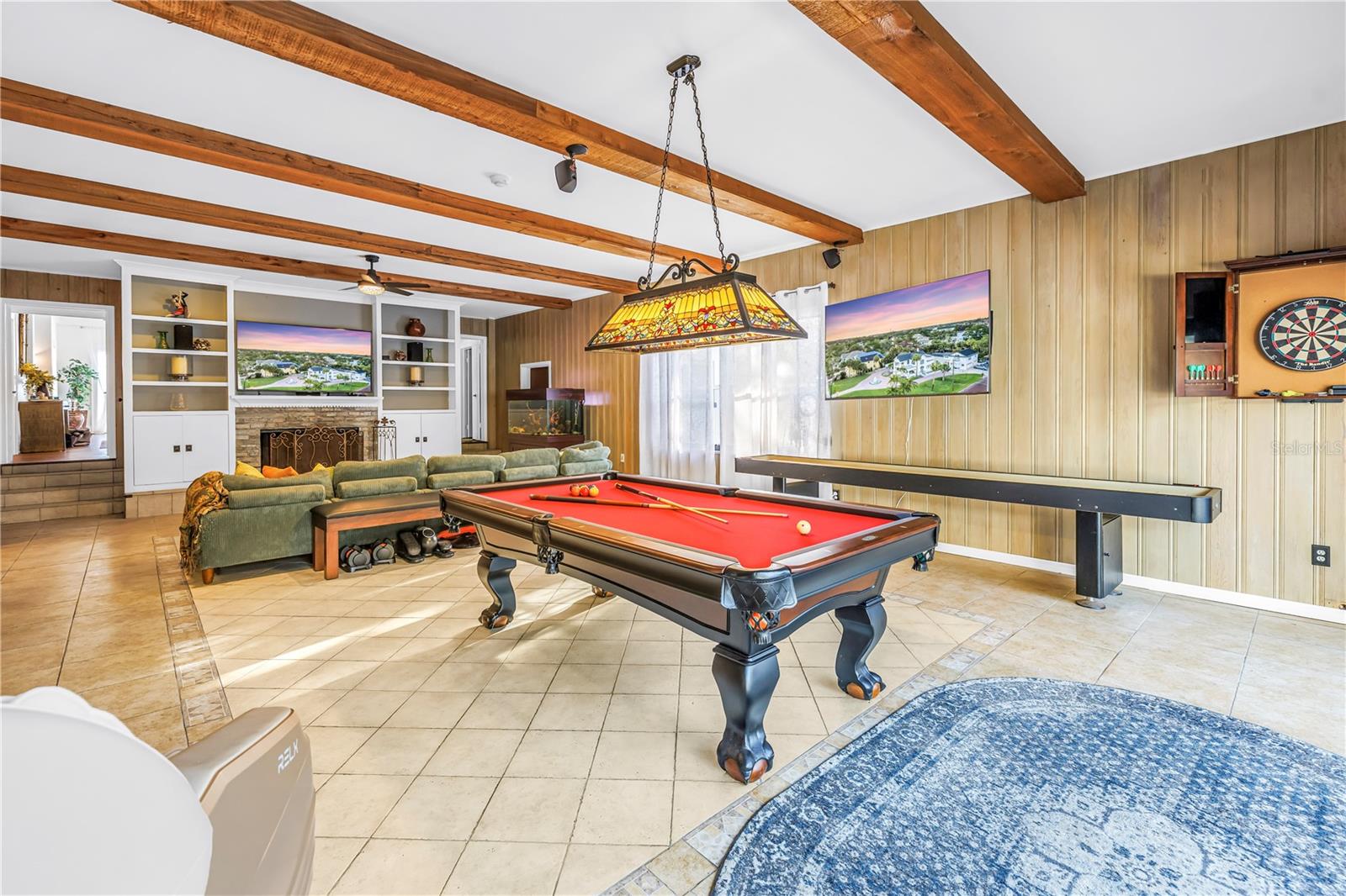 Enough room for all the family play options