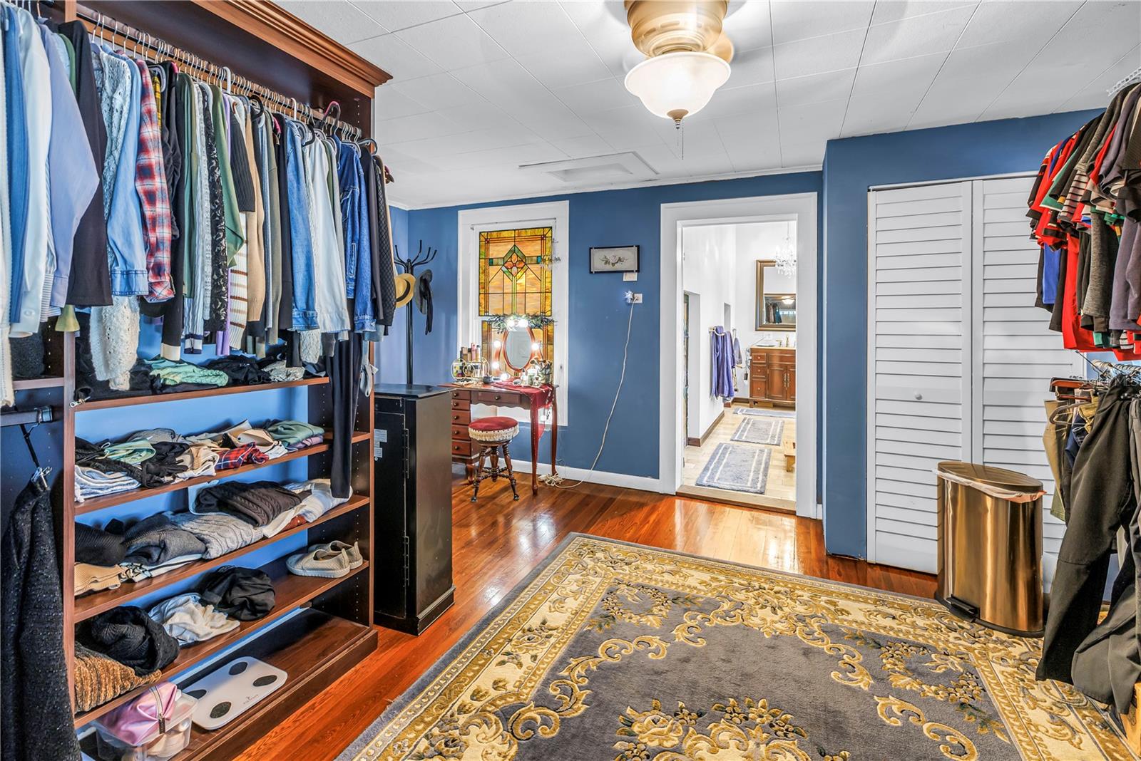 Queens closet & boudoir that could be a perfect nursery space (has additional built-in closet)