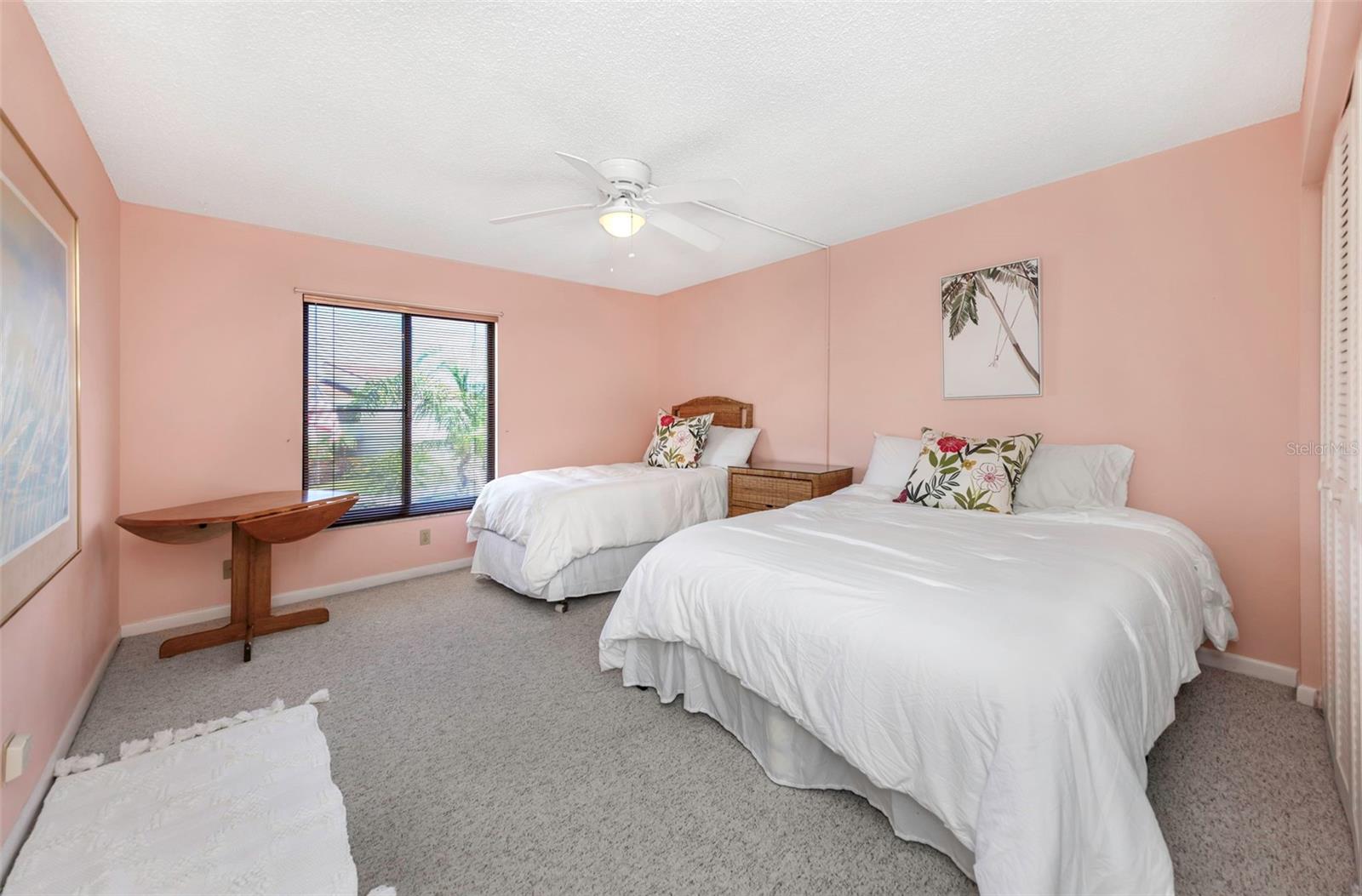 Large 2nd bedroom