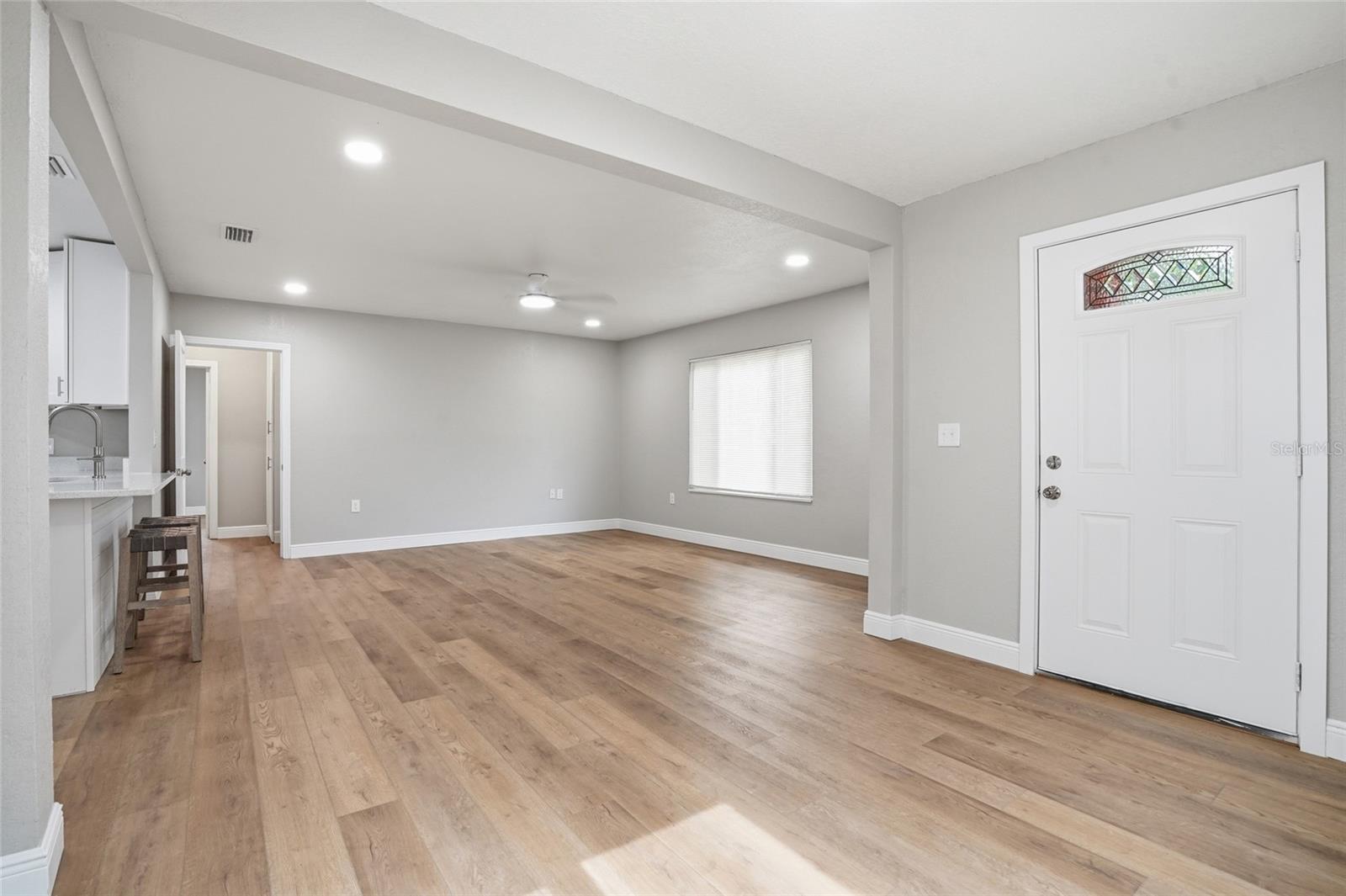 Living / Dining Area