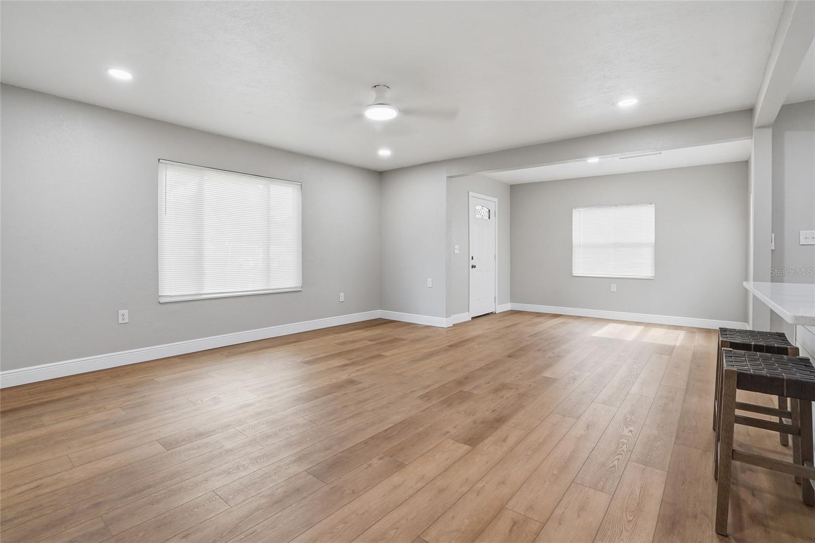 Living / Dining Area