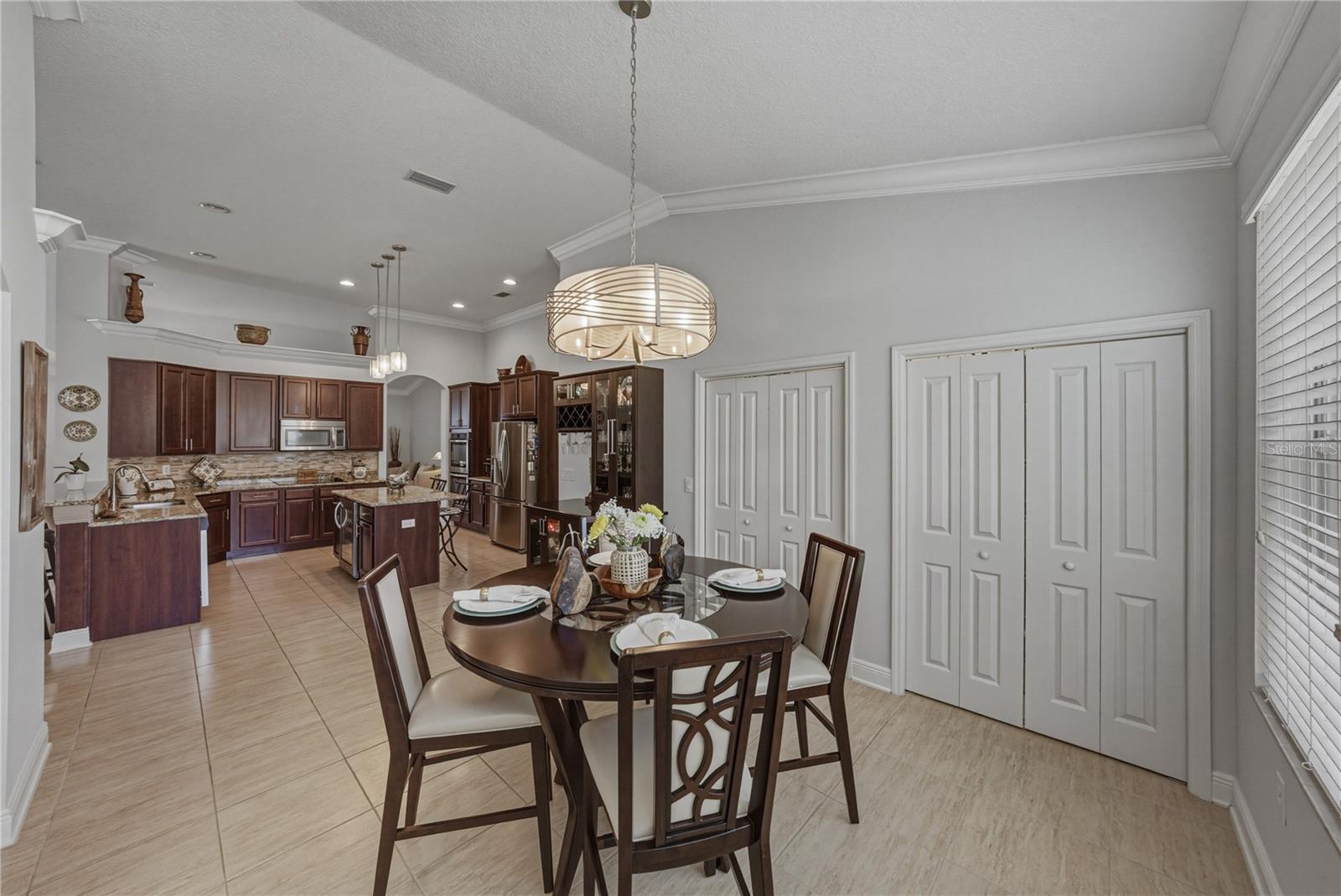 TB8507425