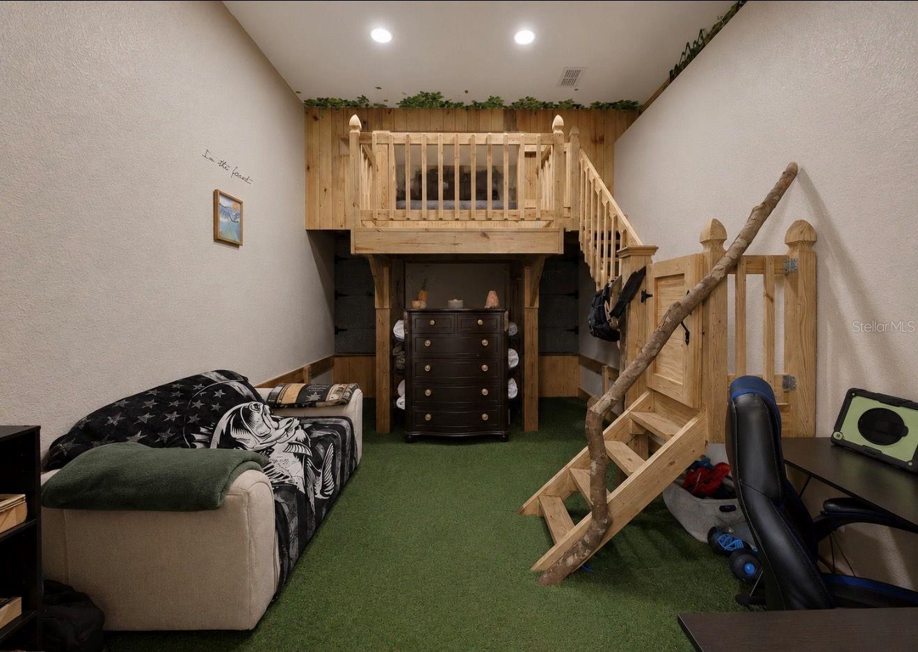 Currently used as a bedroom, can be converted back to theatre room