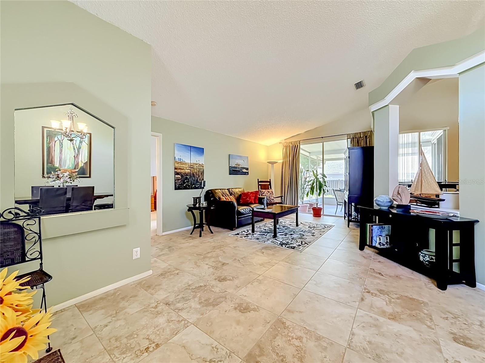 18" Tile Floors in Dining and Living Area!