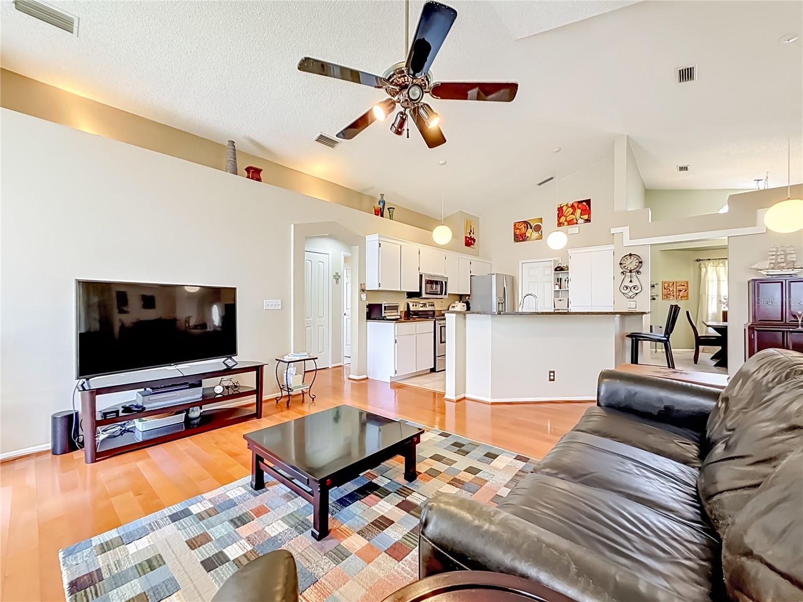 Cove Lighting and high ceilings!