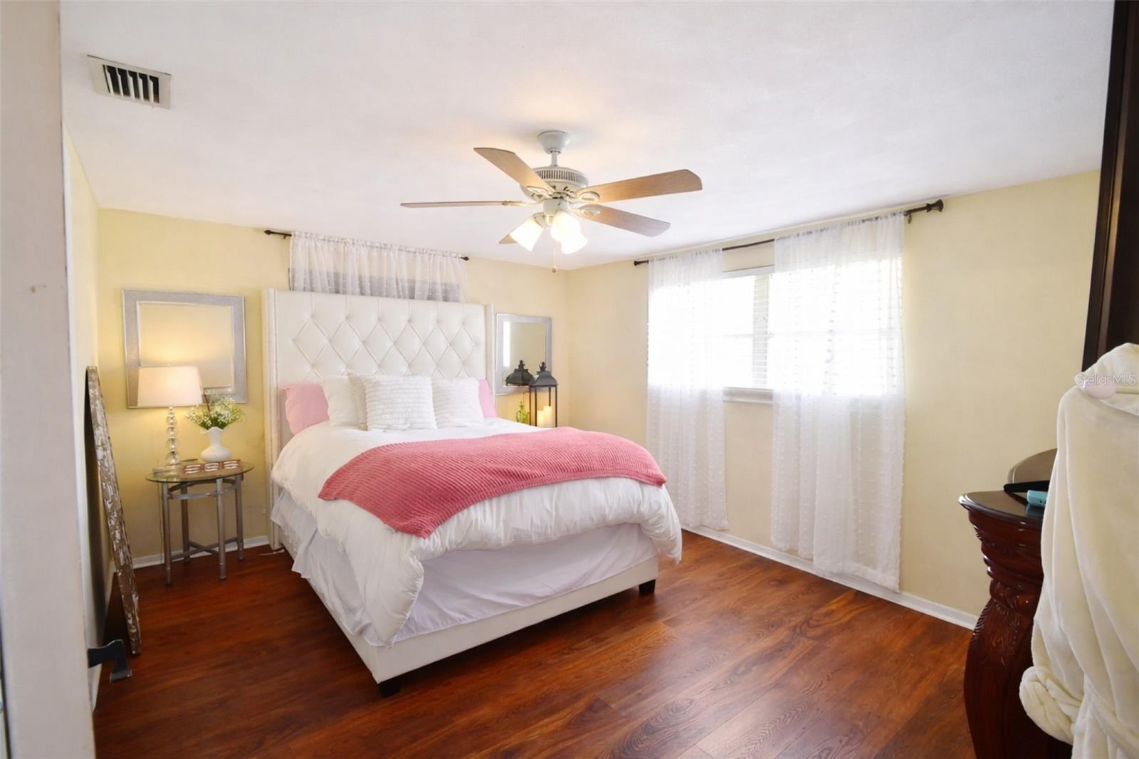 Primary Bedroom/ Beautiful