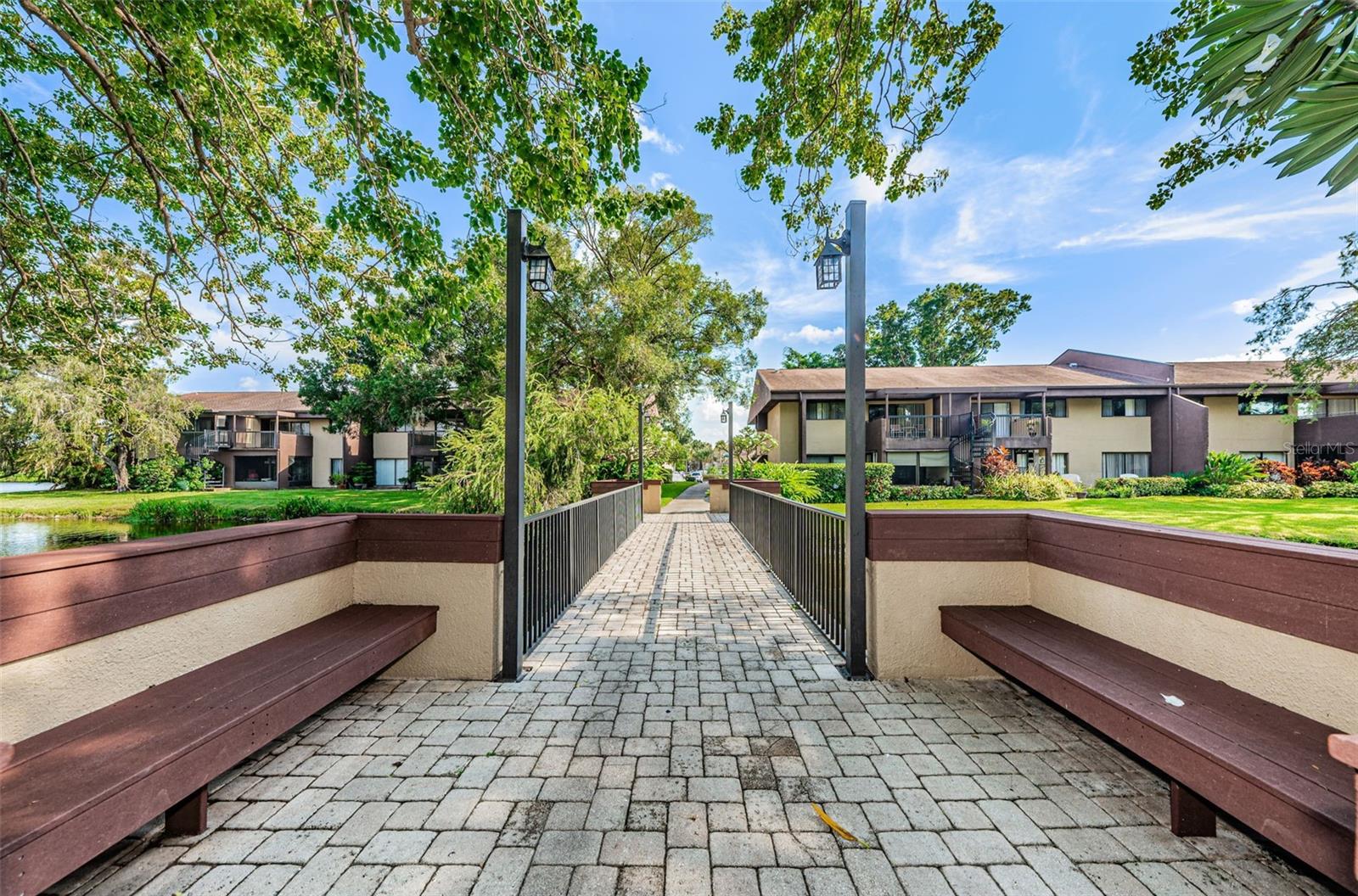 O6406981