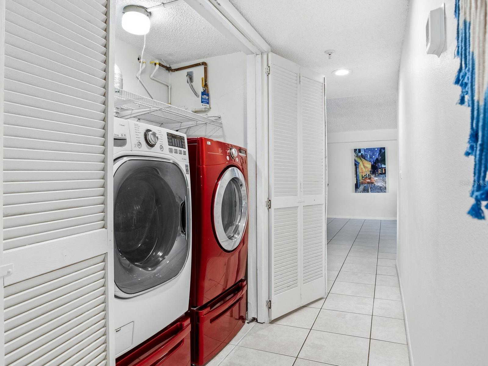 Full-Size Washer & Dryer