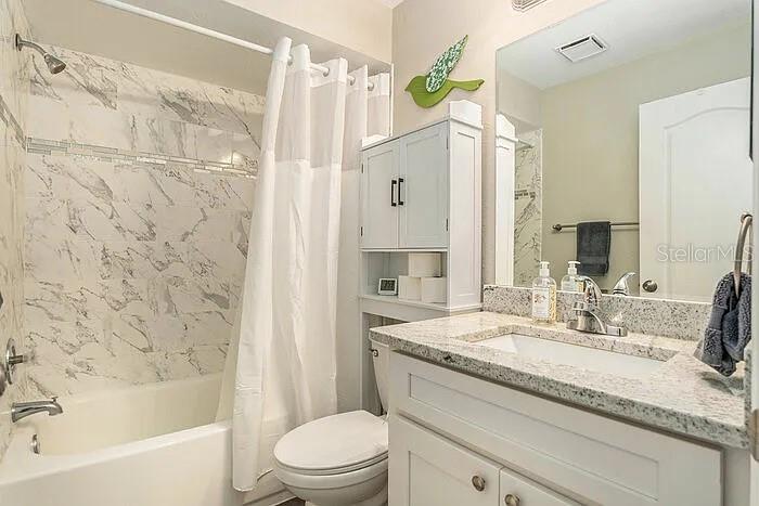 Pictures staged from previous rental. Current tenants in process of moving out.