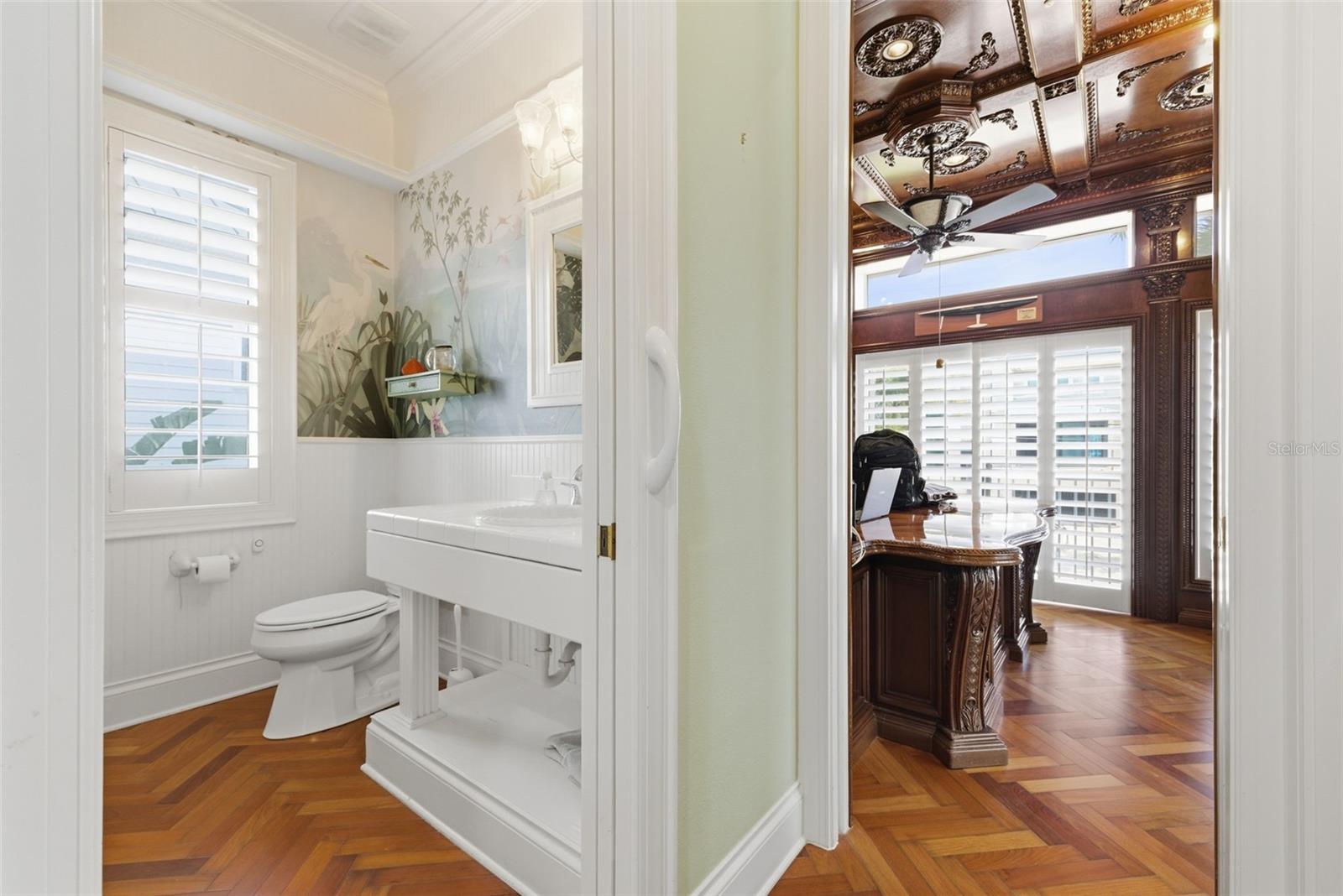 Office/Guest Bathroom