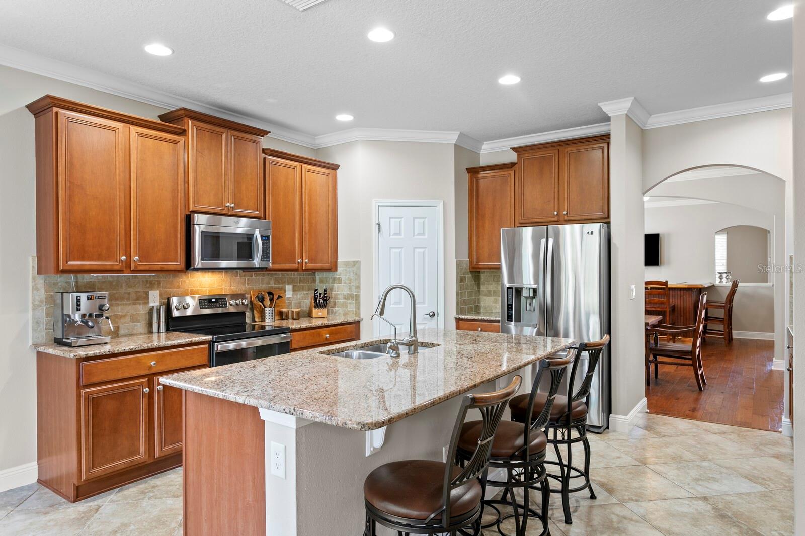 Large, entertaining kitchen with