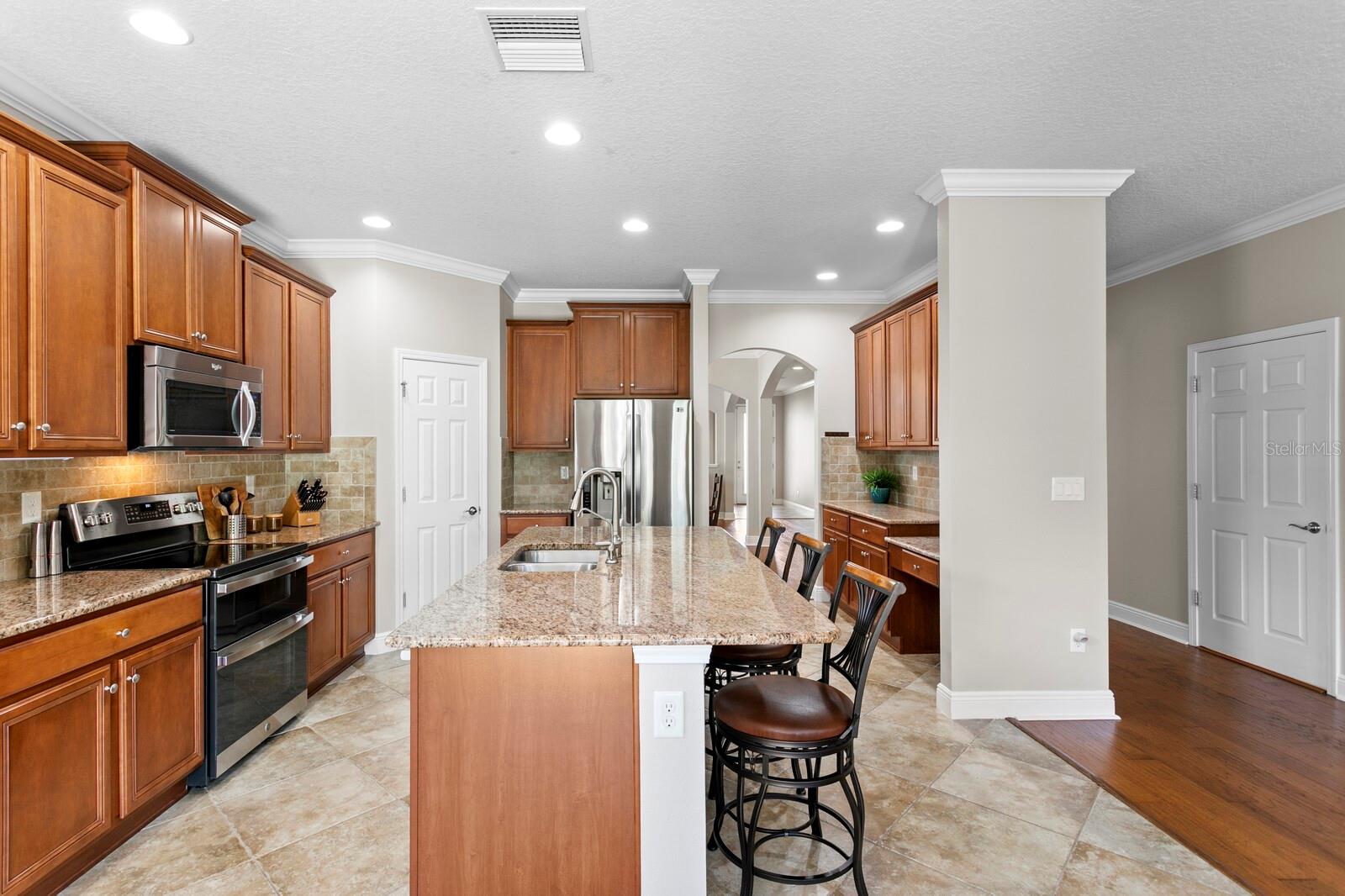 Plenty of cabinets in the kitchen