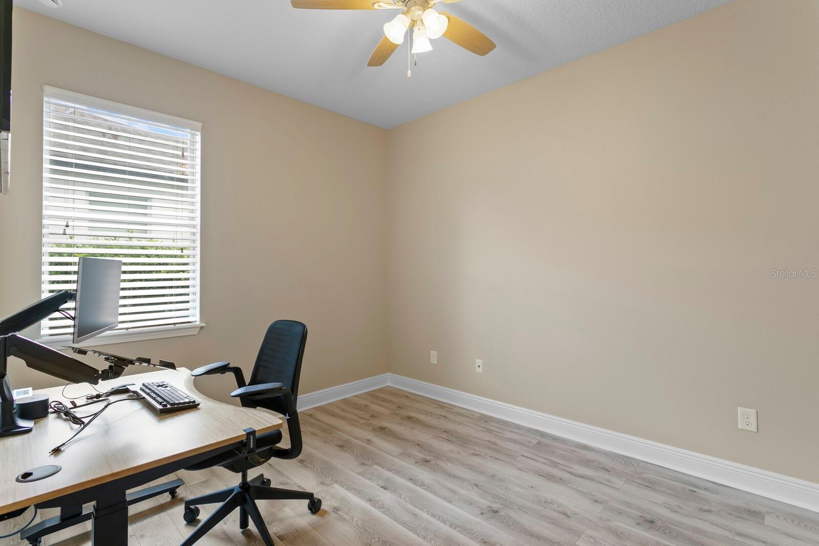 2nd bedroom