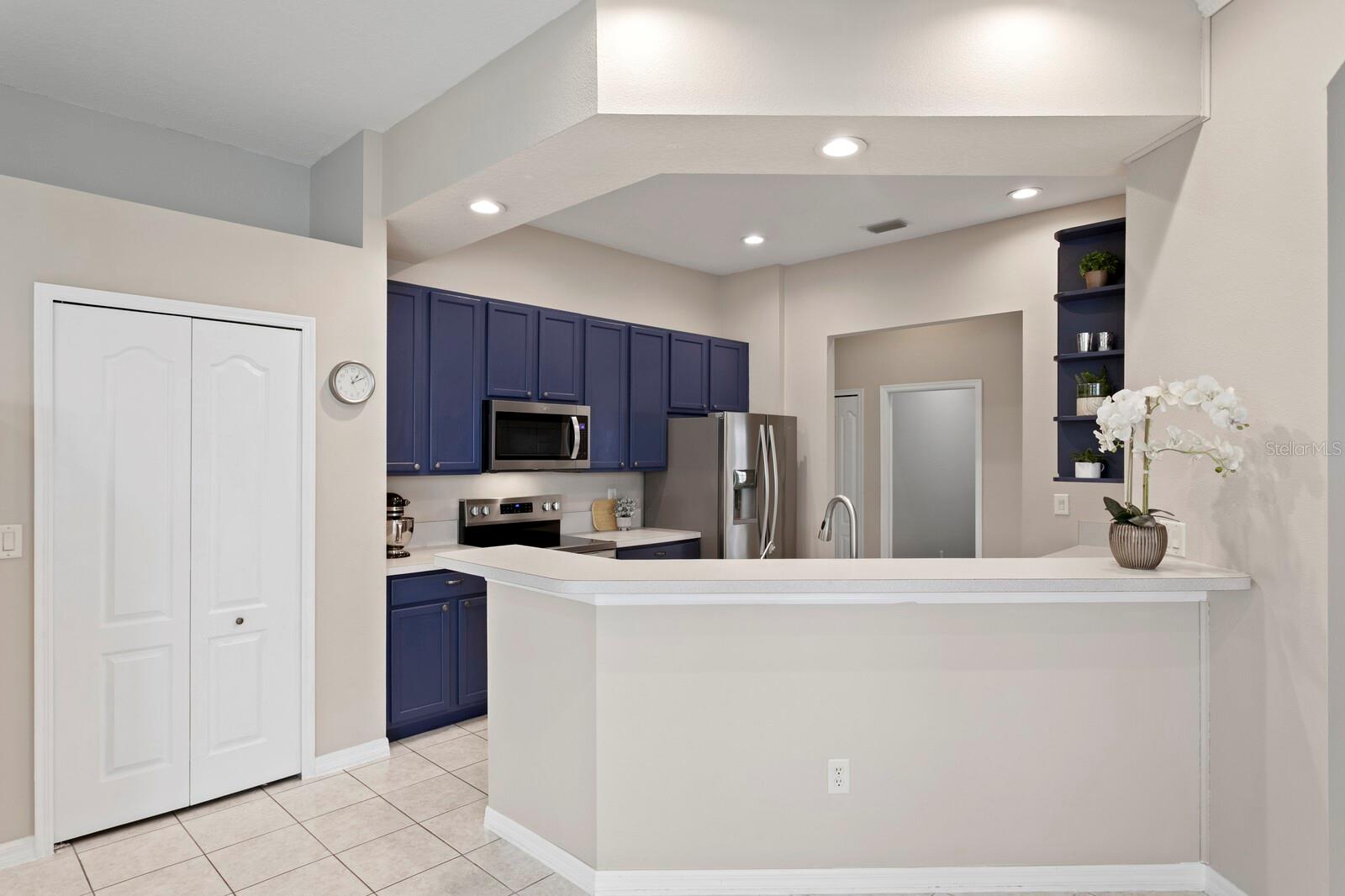 Breakfast bar in kitchen