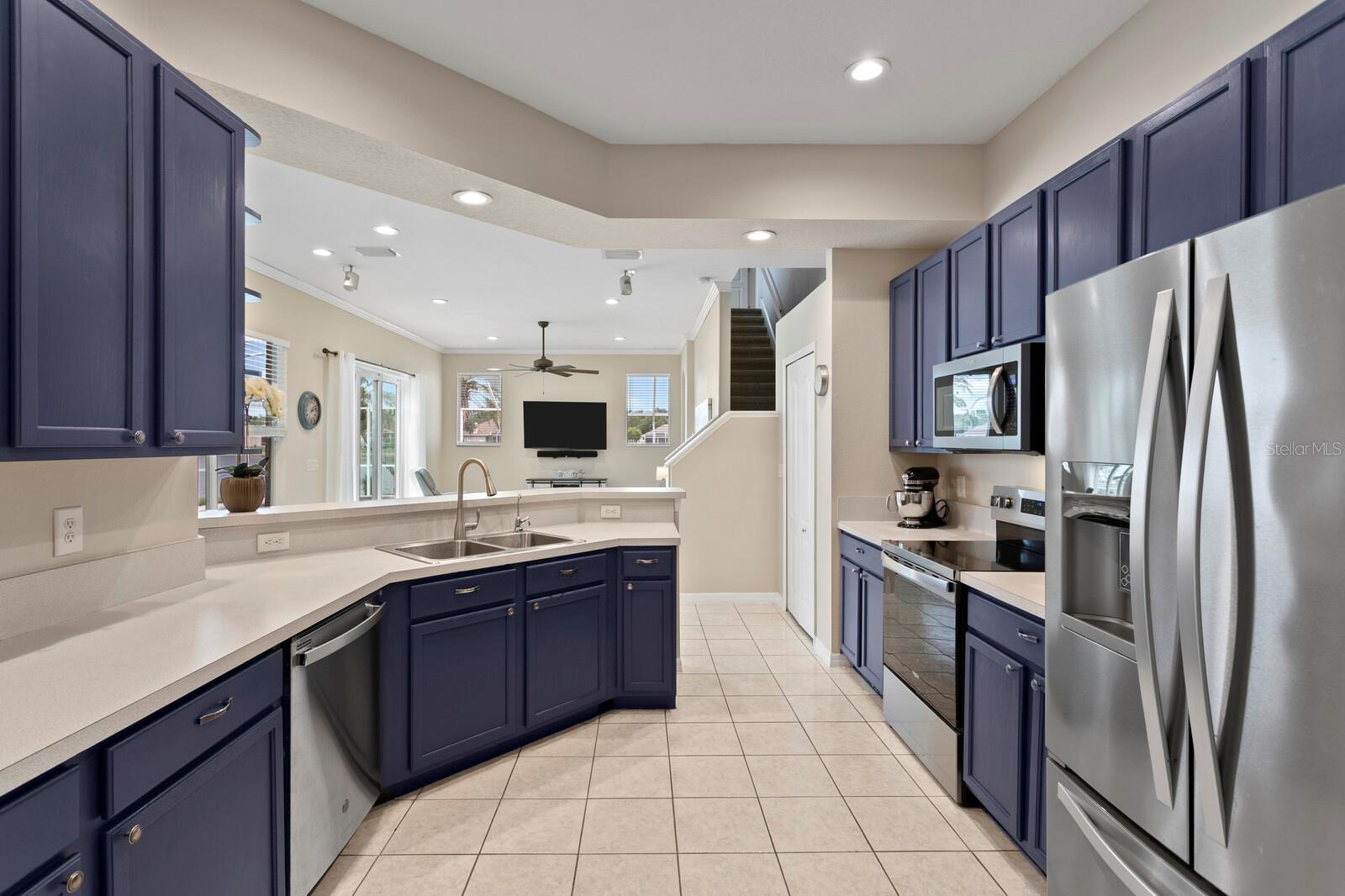 Full set of 1yr old stainless appliances