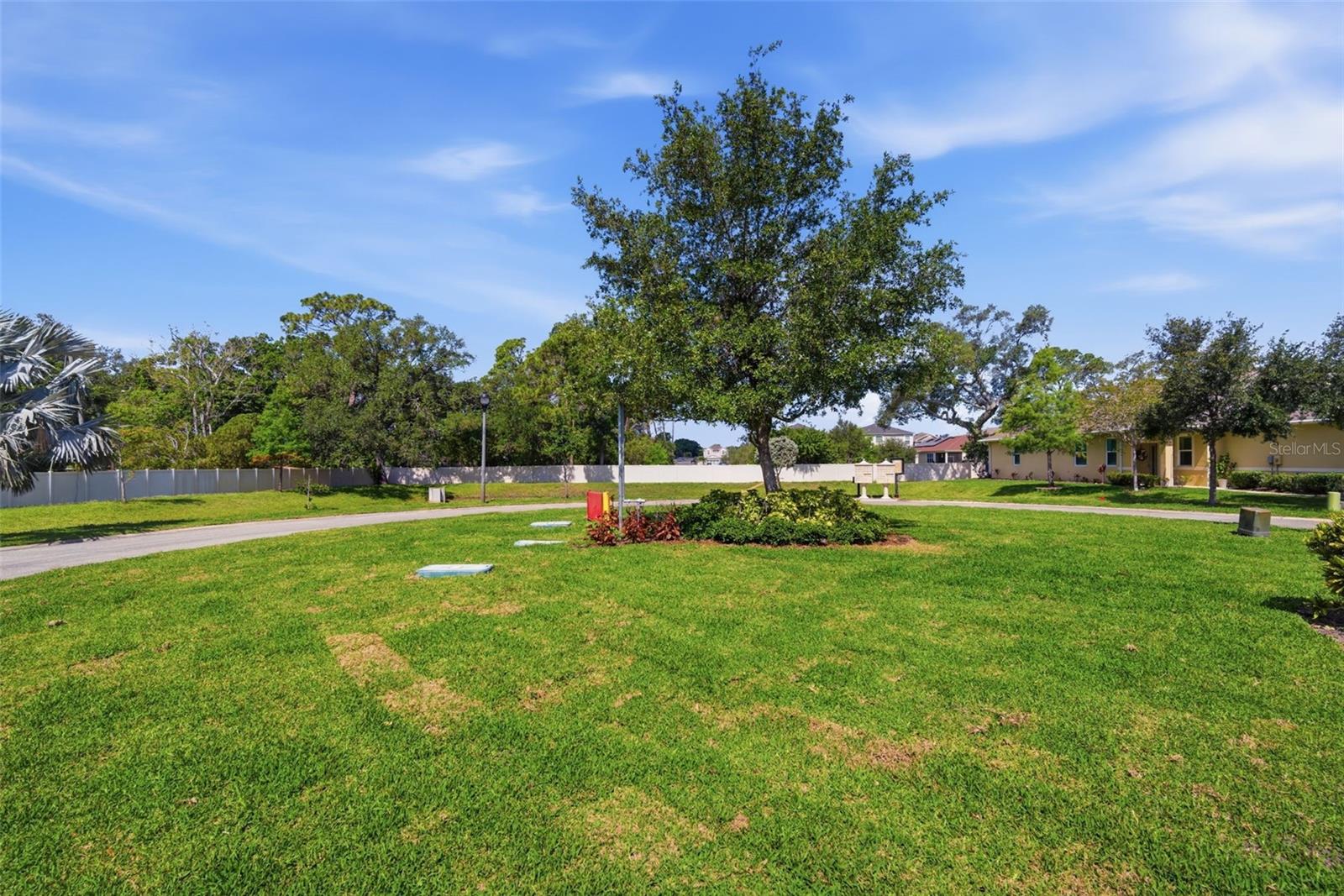 PRIVATE PARK
