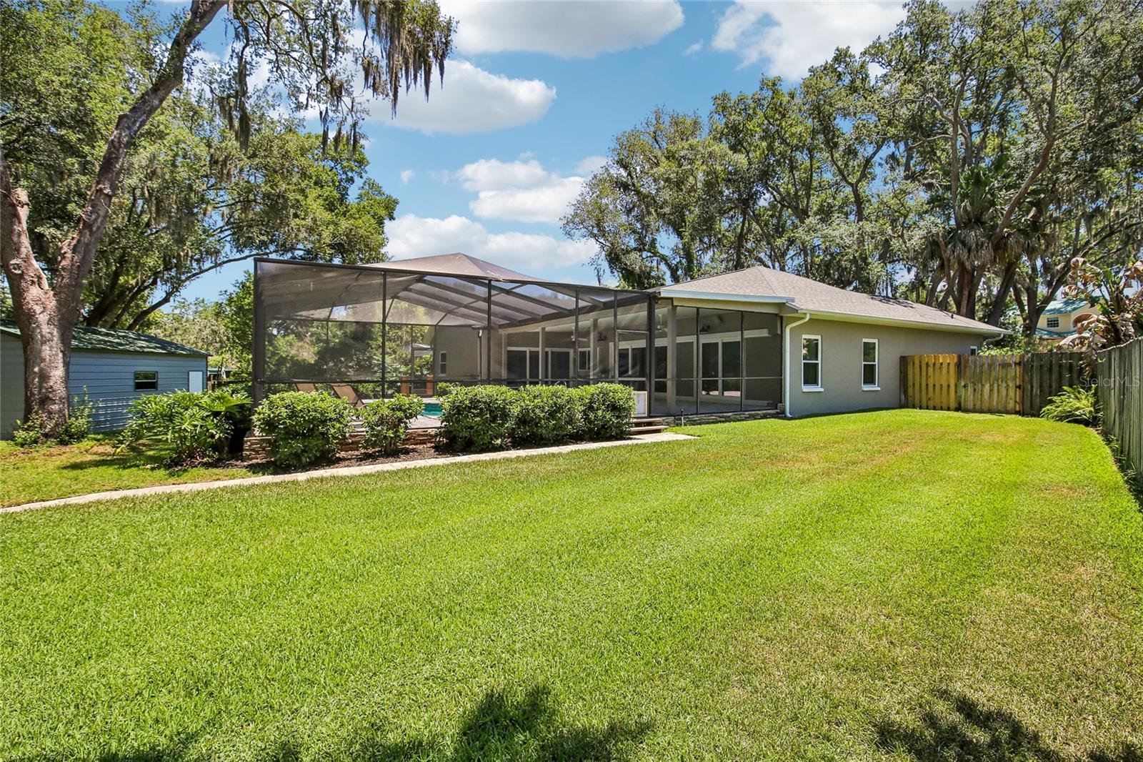 Stunning and well maintained back yard
