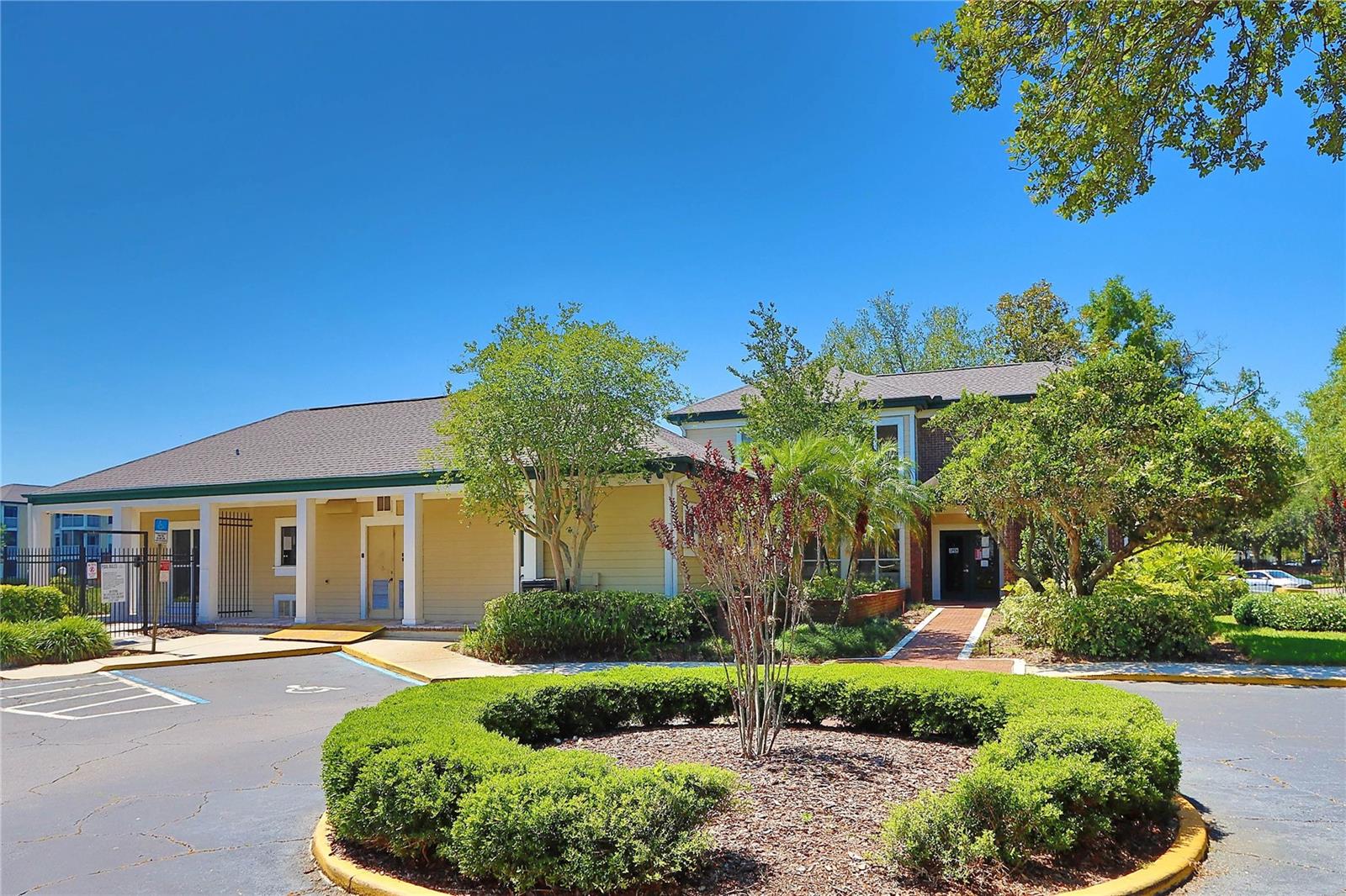 THE LANDINGS CLUBHOUSE