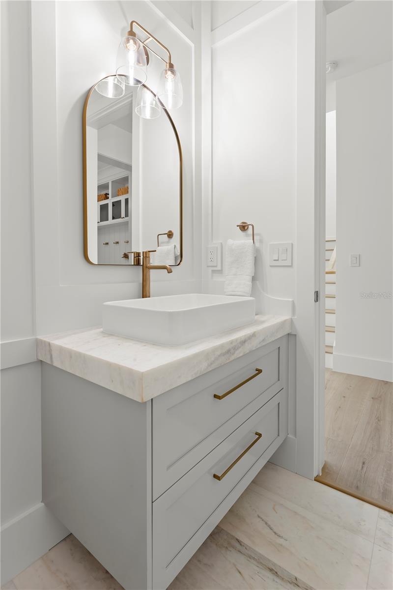 Main level-Powder Bath