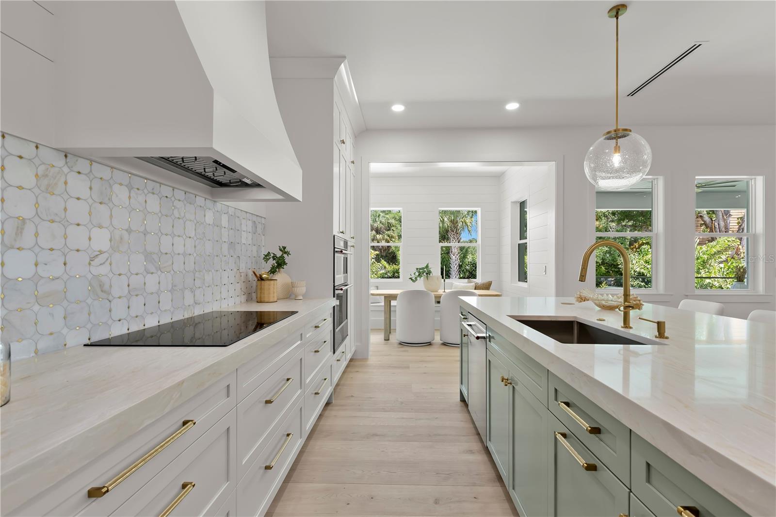 Kitchen Aide appliance suite
