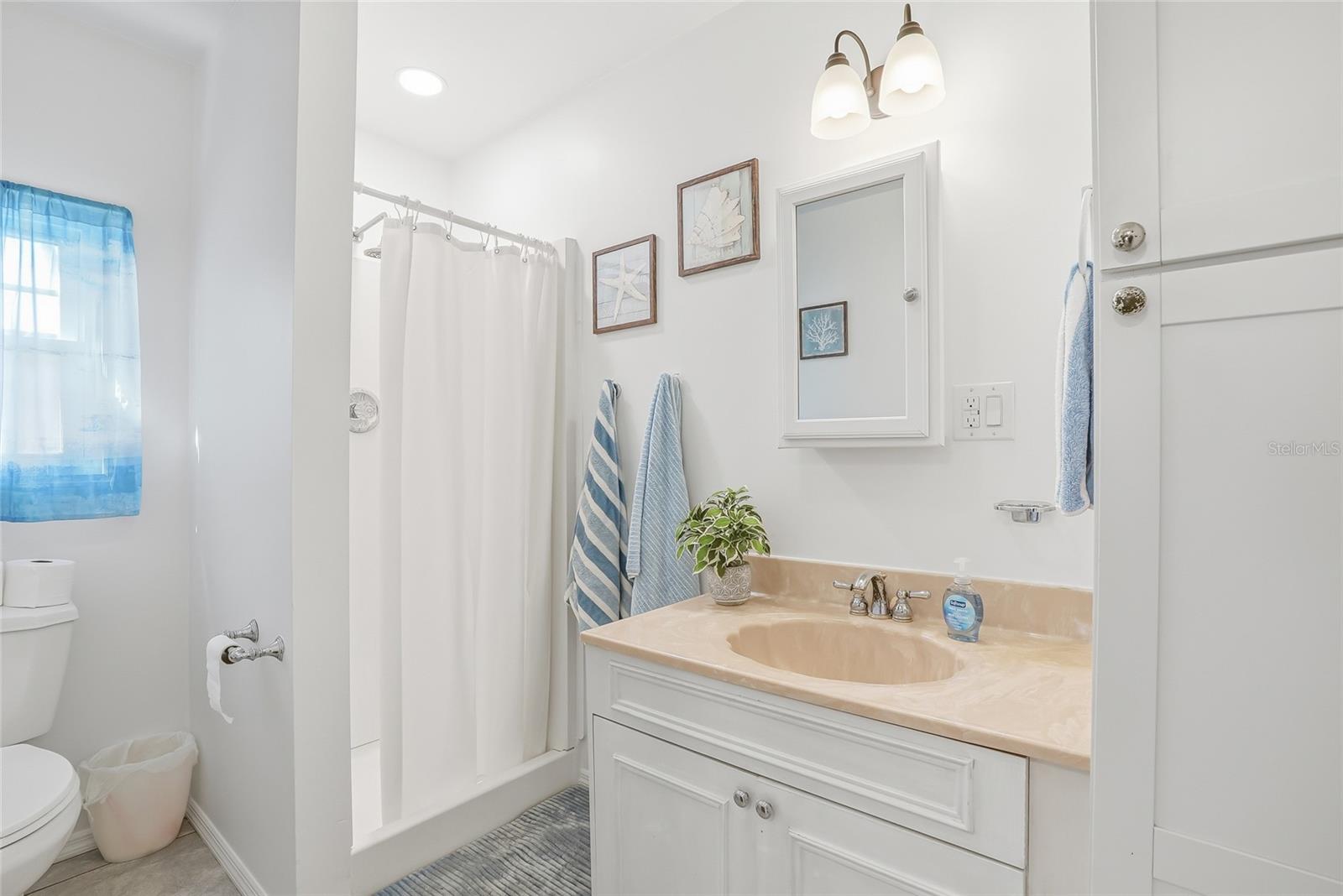guest house full bathroom