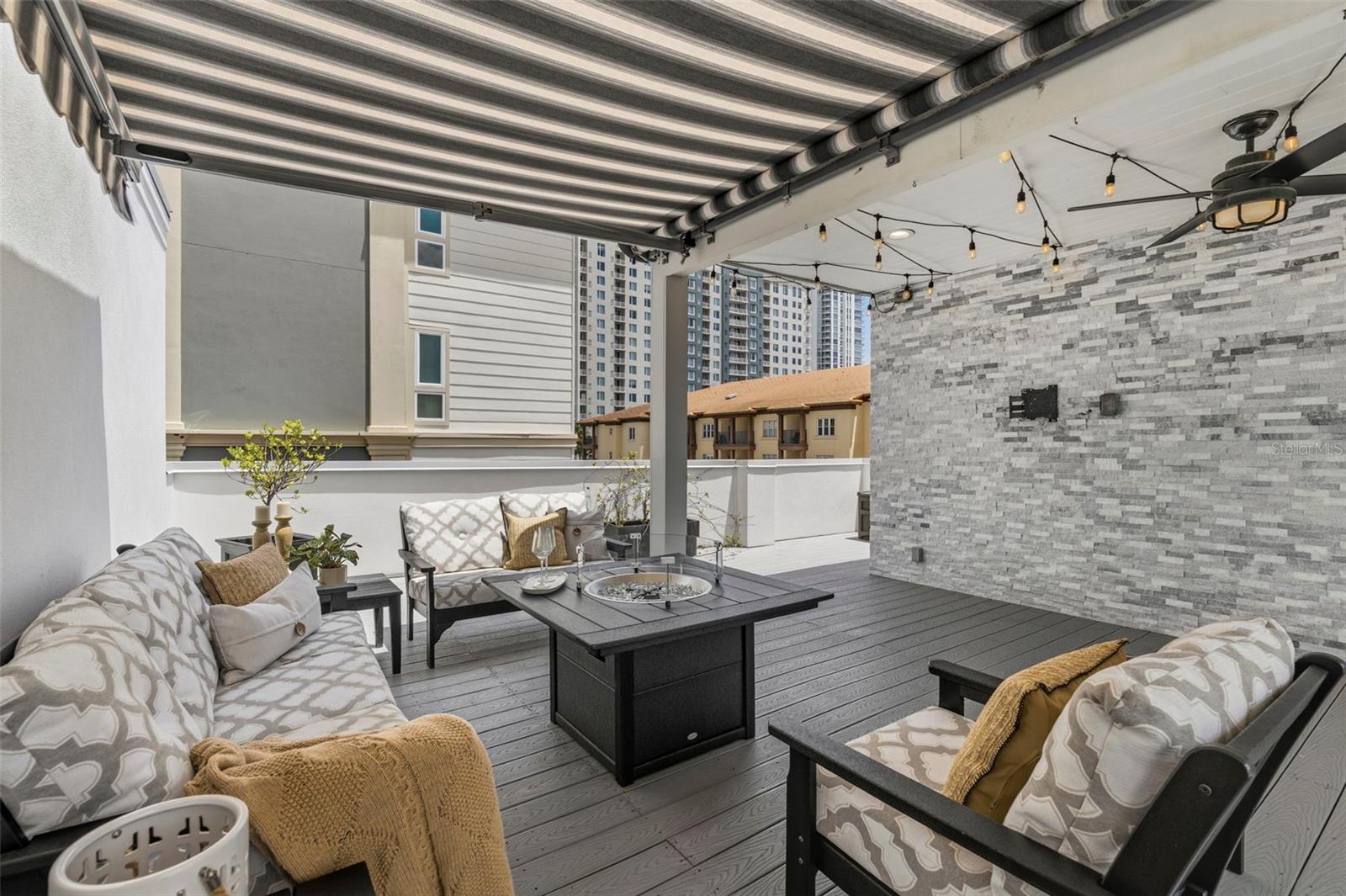 Private Roof Top Deck