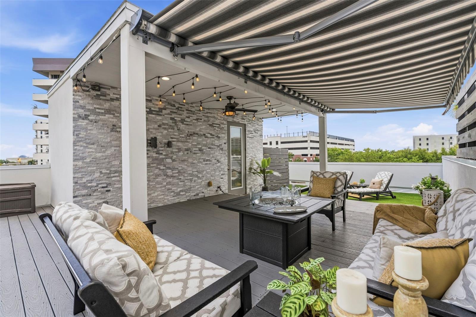 Private Roof Top Deck
